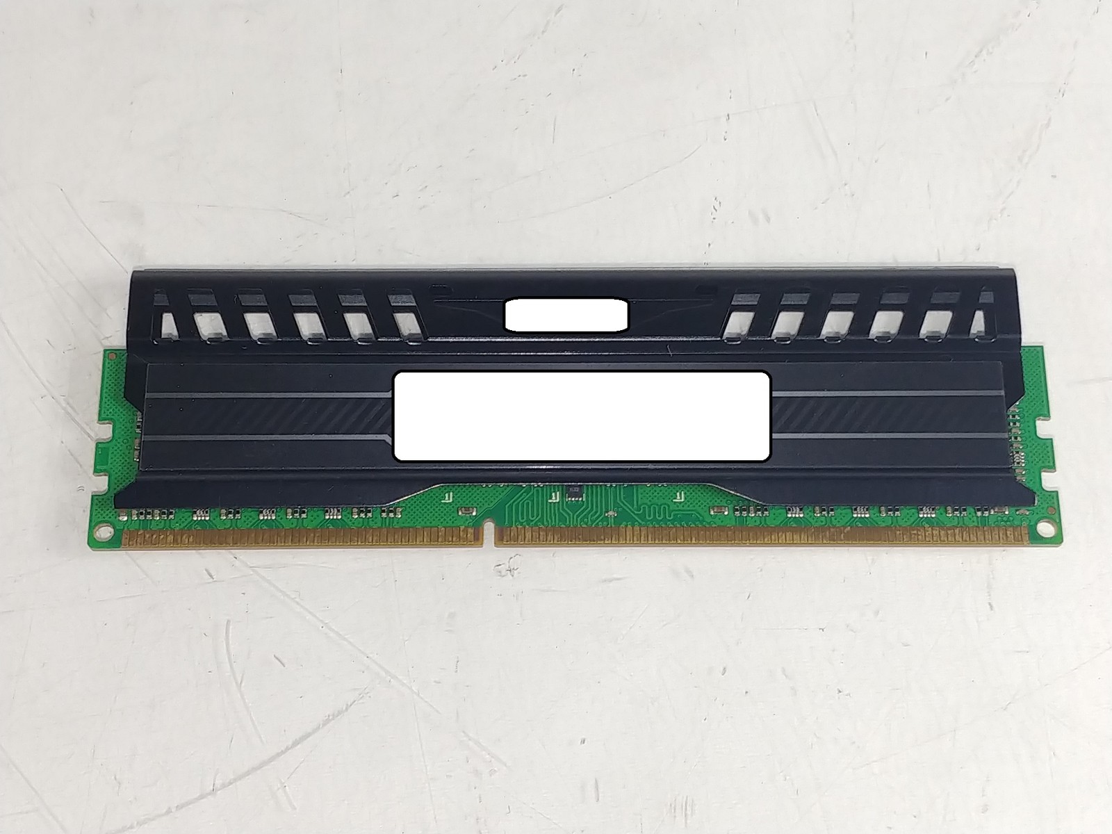 Lot of 2 Mixed Brand 8 GB PC3-12800 (DDR3-1600) 2Rx8 DDR3 Shielded Desktop RAM