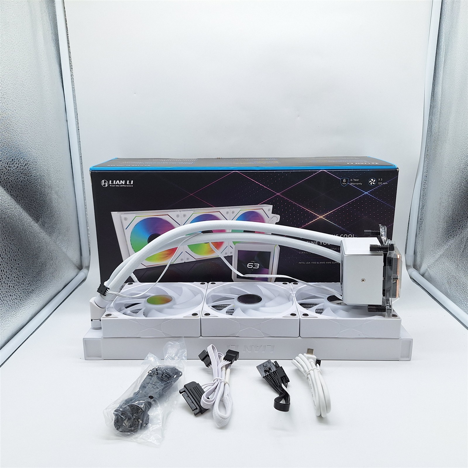 Lian Li GA II LCD 360MM AIO Asetek 8th Gen – 2.88” IPS LCD screen liquid cooler