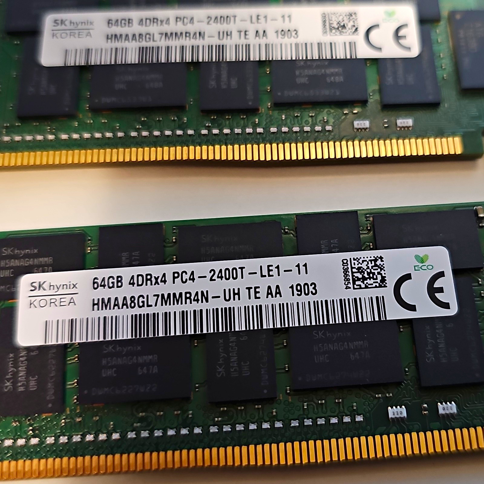 SK hynix 128GB (2x64GB) DDR4 DIMM PC4-2400T ECC Registered 288P HMAA8GL7MMR4N-UH