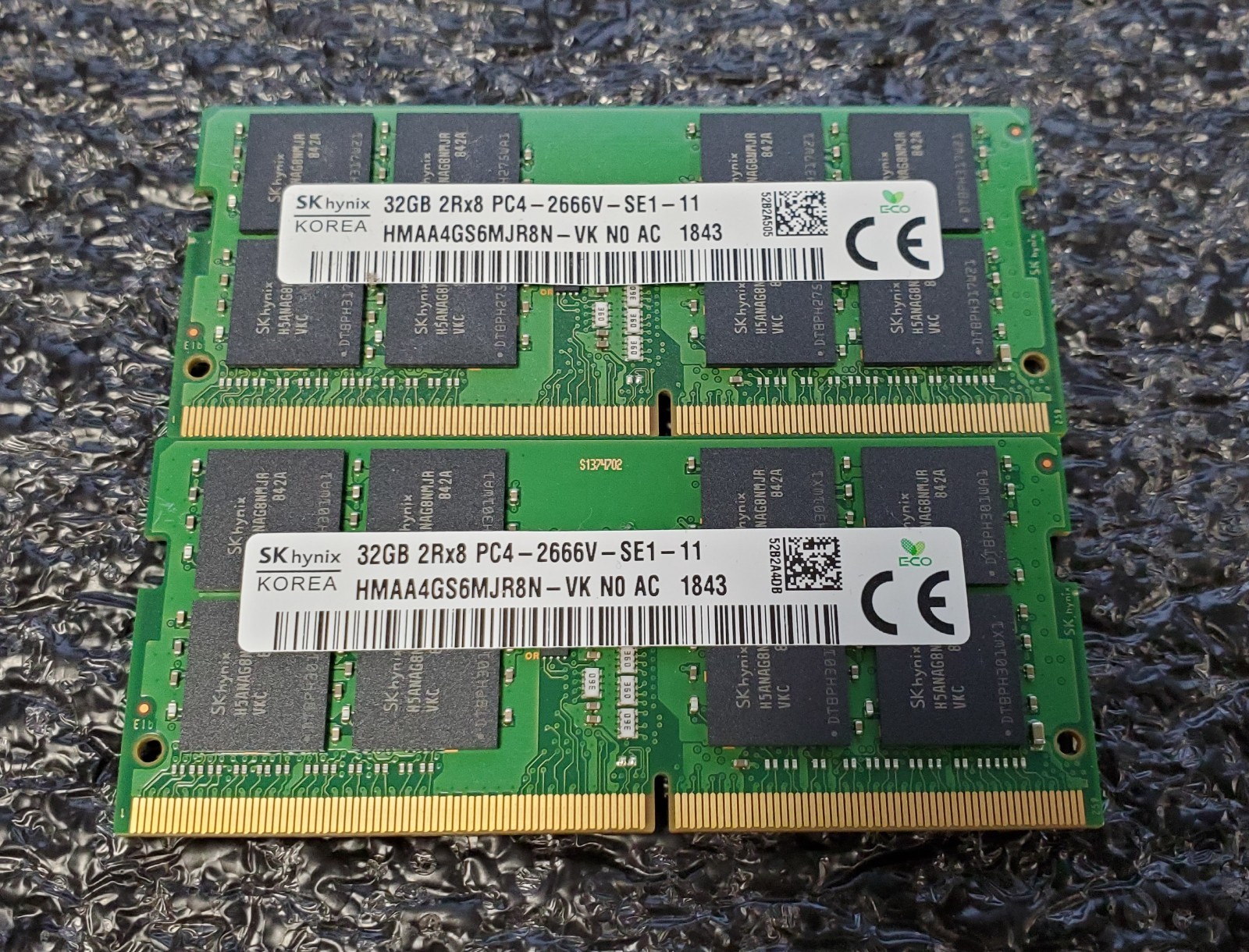 64GB (2x32GB) SK hynix PC4-2666V DDR4 Laptop RAM HMAA4GS6MJR8N-VK