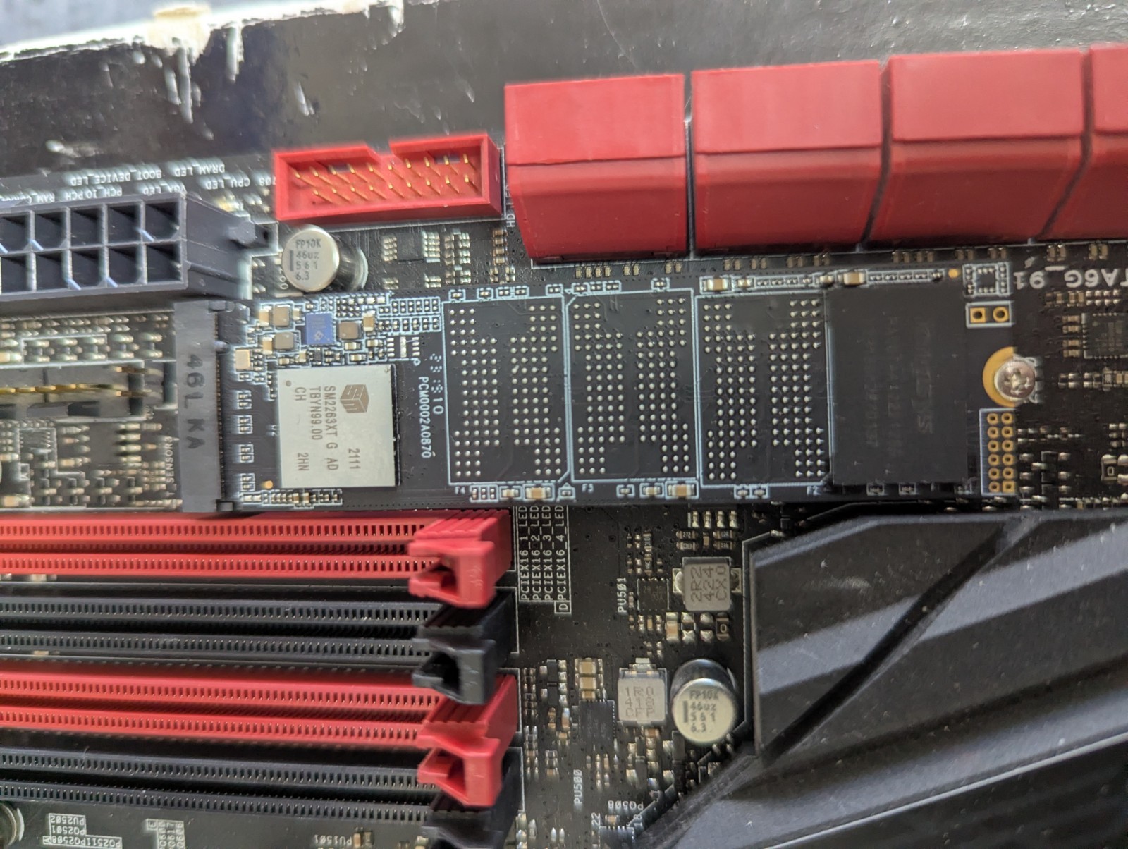 ASUS ROG RAMPAGE V Extreme + i7-5960X X99 LGA2011-3 2 BAD SLOTS Read*