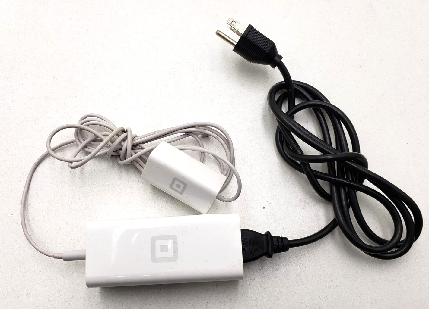Square S013 3-Port USB Power Adapter Charger With Power Cord Tested Working