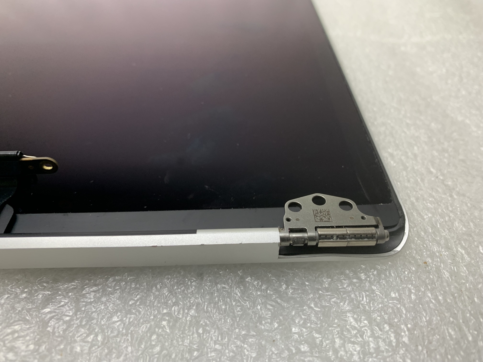 MacBook Pro A1706 A1708 13″ 2016 2017 LCD Assembly SILVER 661-05096 Grade C