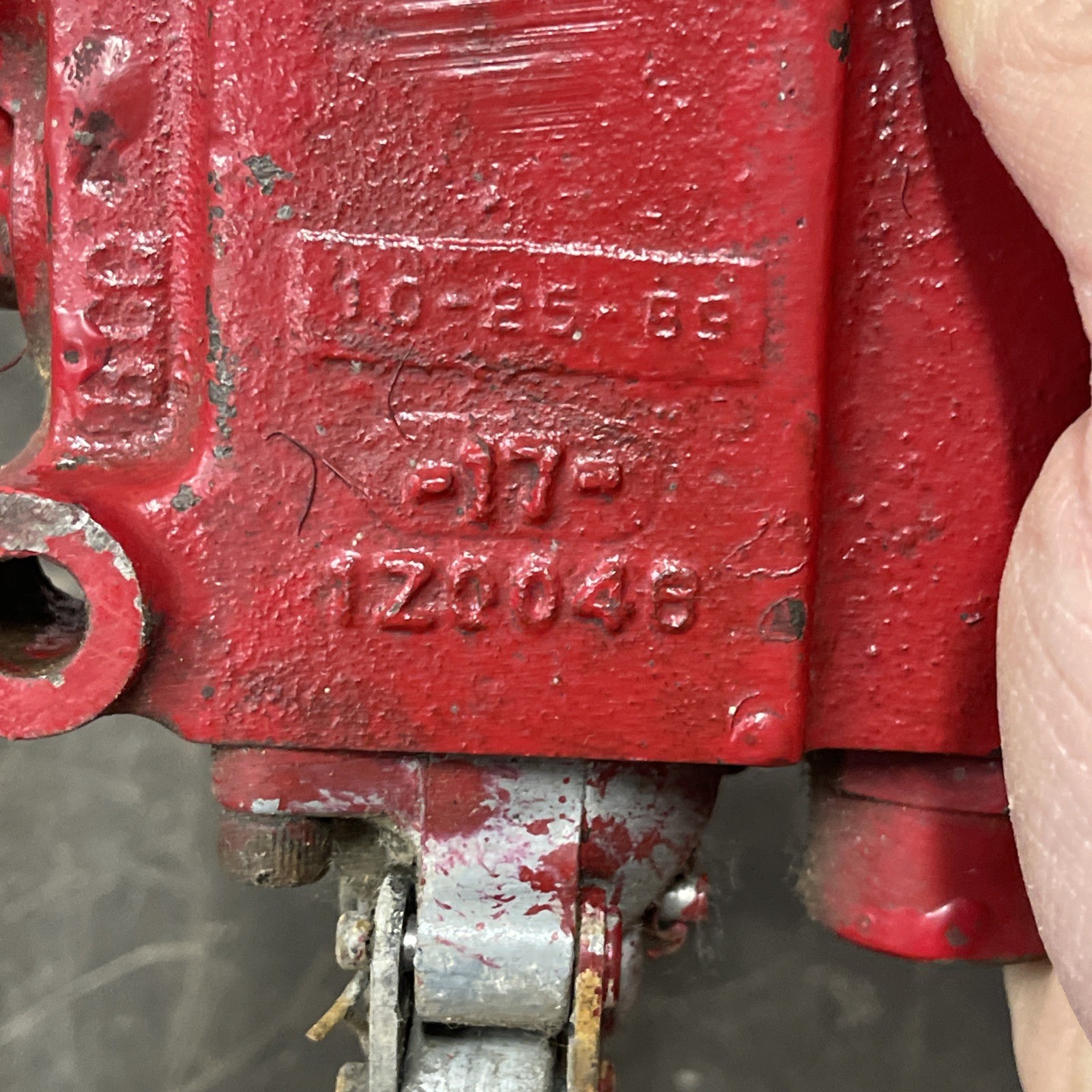 CROSS COMMERCIAL HYDRAULIC CONTROL VALVE W/ HANDLE, 3 Position