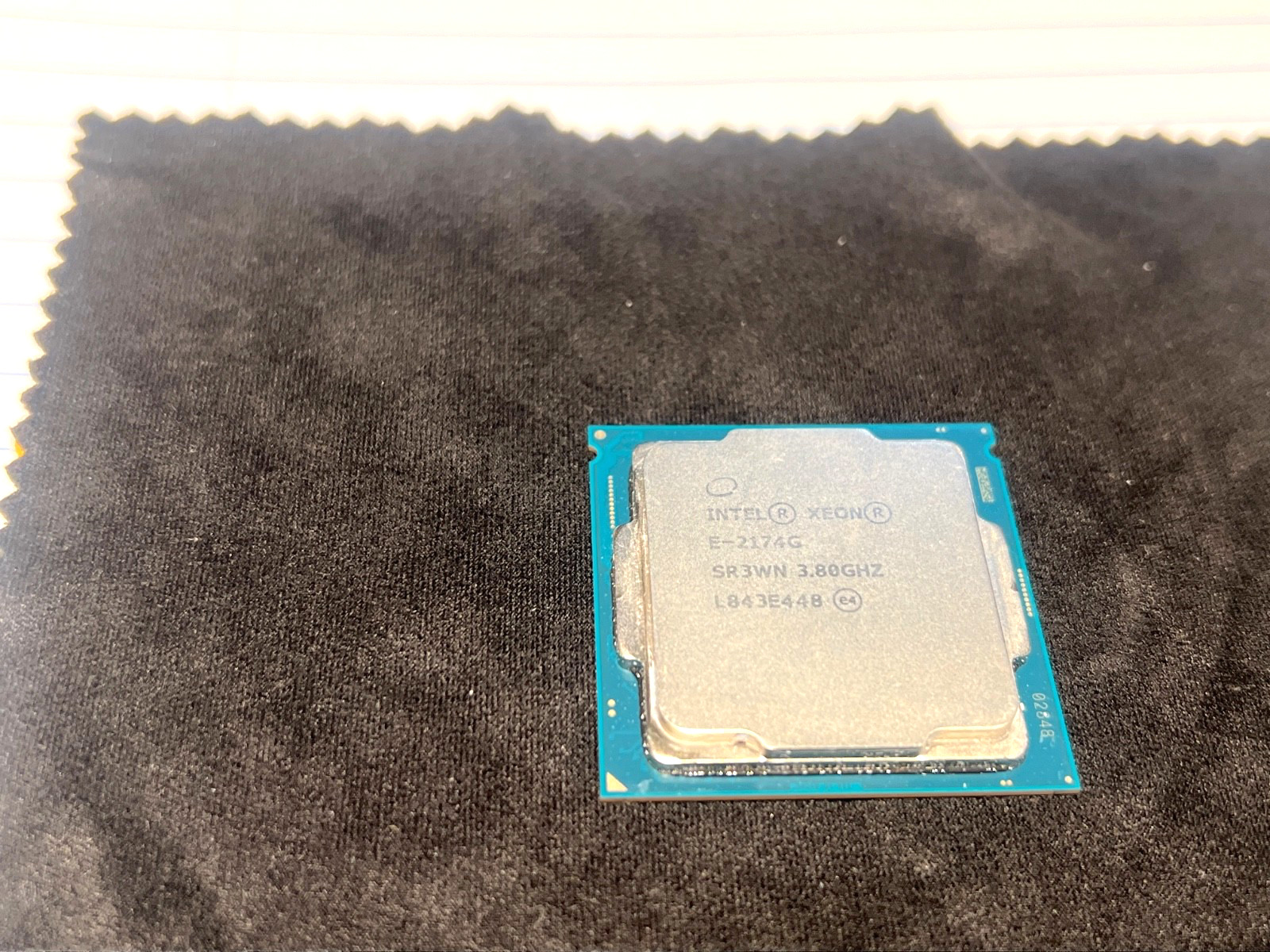 *$15.00* SR3WN Intel Xeon E-2174G Quad-Core 3.80GHz 8MB