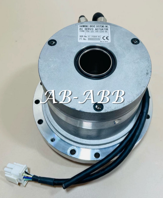 1 ea FHA-32C-100-E250-BC Servo motor second-hand
