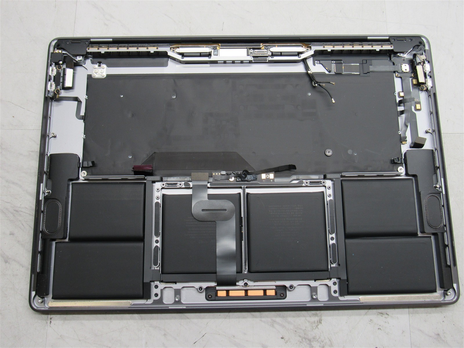 Apple MacBook Pro 16″ A2141 Complete LCD Screen Laptop Assembly Housing Grey
