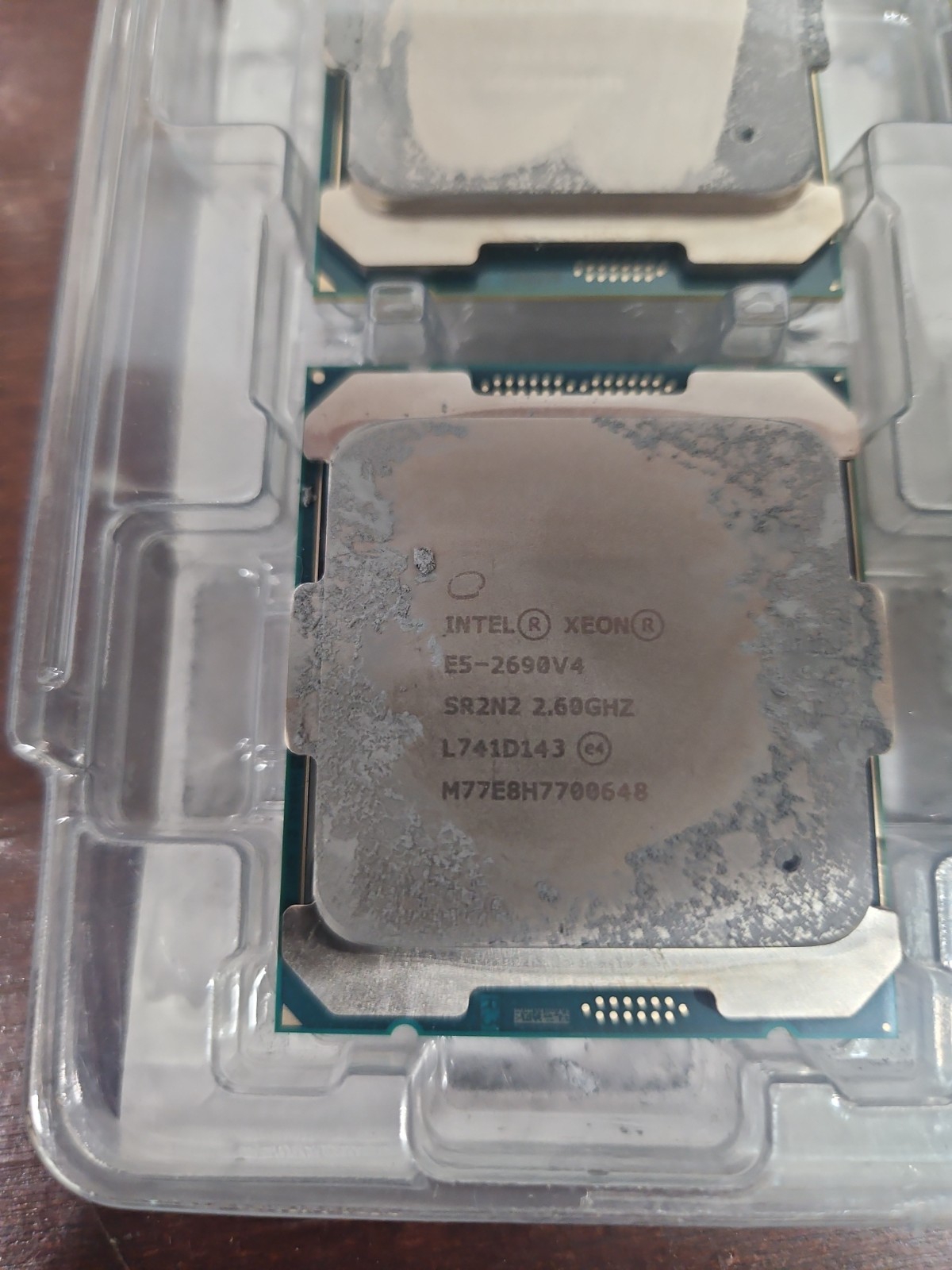 Intel Xeon E5-2690 V4 – 2.60 GHz 14-Core (SR2N2) Processor grade A