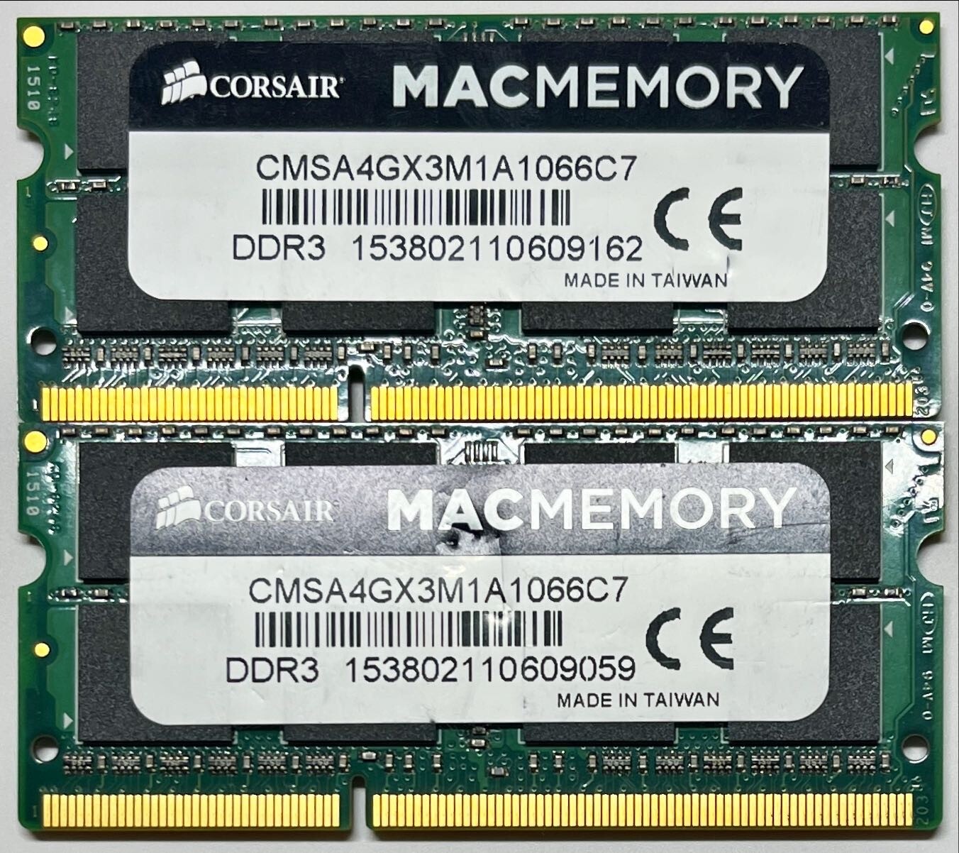 Corsair Mac Memory 8GB (2 x 4GB) PC3 8500 (DDR3-1066) Memory (CMSA8GX3M2A1066C7)