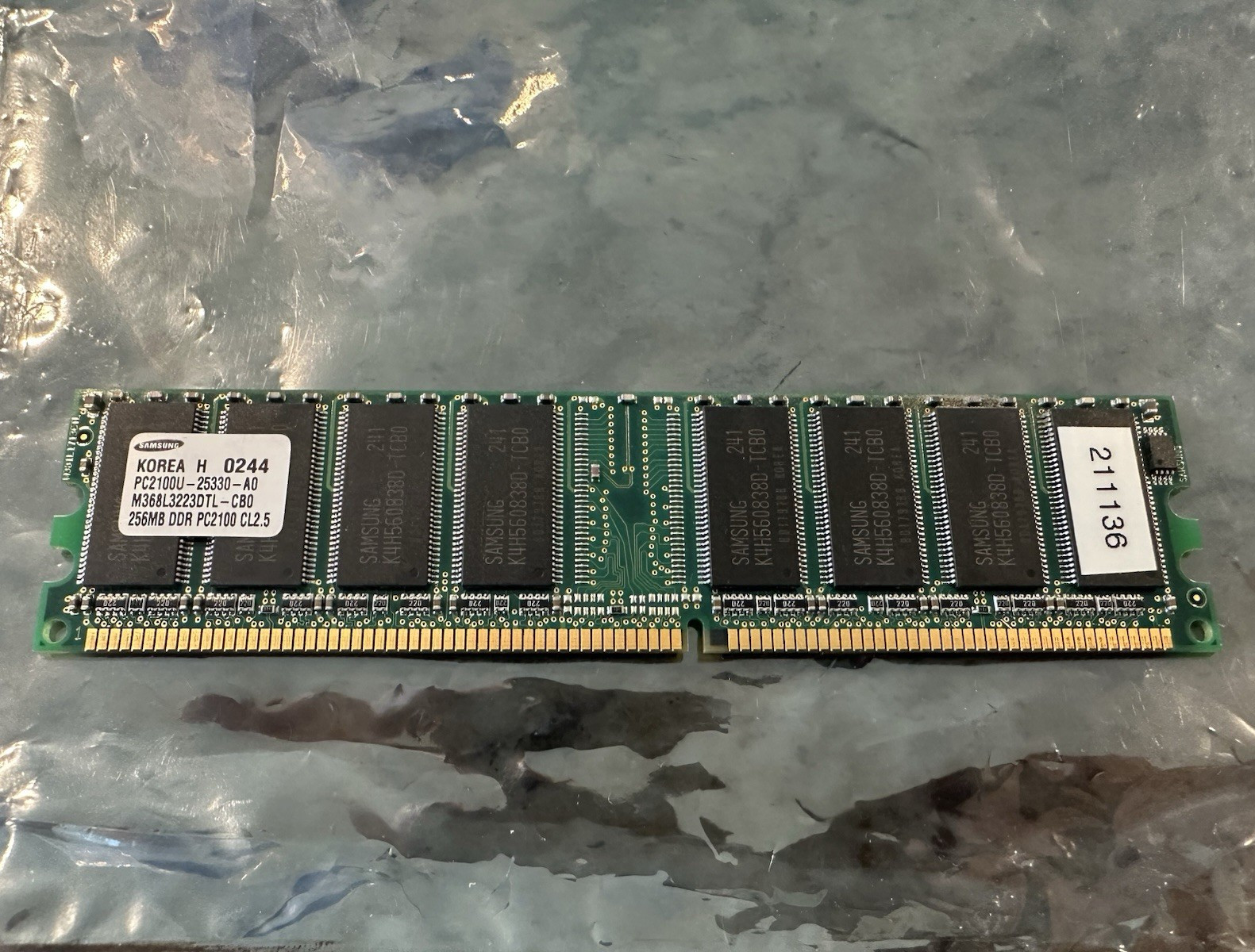 Samsung 256MB DDR1 SDRAM PC-2100 184-Pin DIMM CL2.5 M368L3223CTL-CB0
