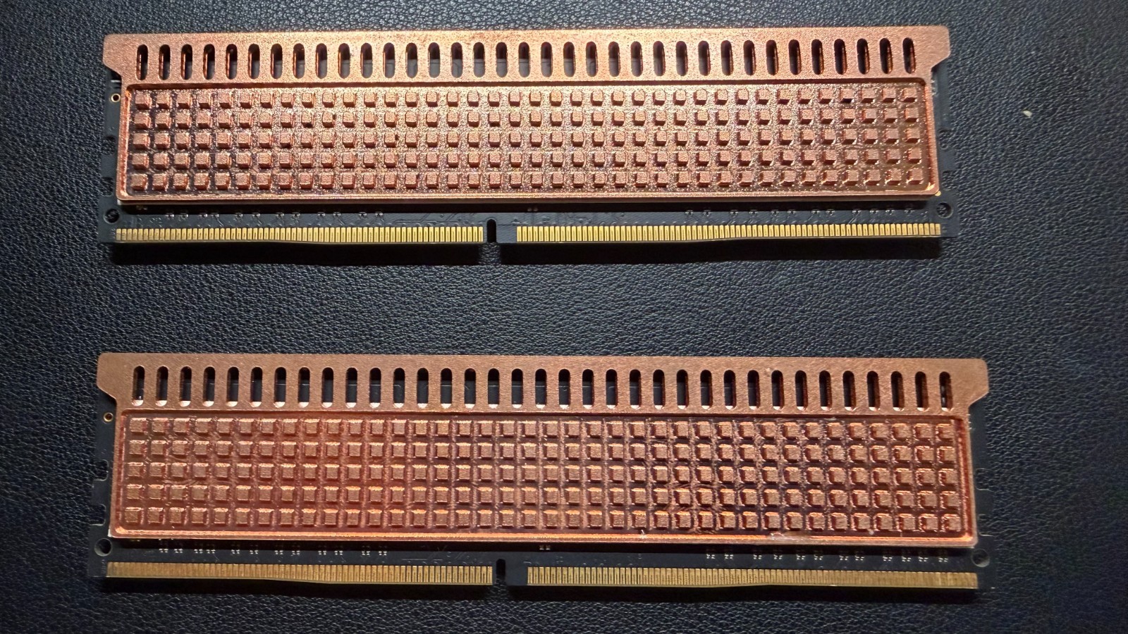 Adata 32GB (2x16GB) DDR4-3733 16-16-16 Desktop RAM with custom heatspreader