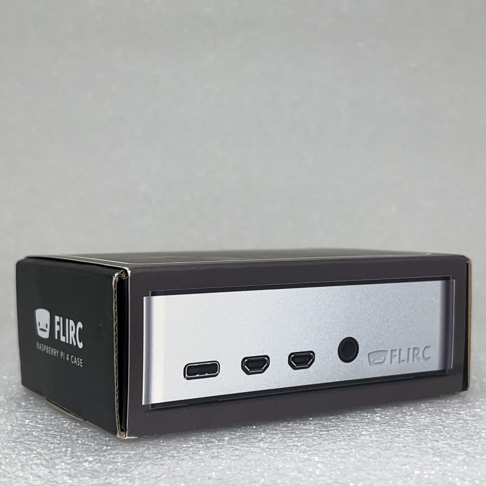 Flirc Raspberry Pi 4 Passive Cooling Aluminum Case – Silver/Black | Brand New