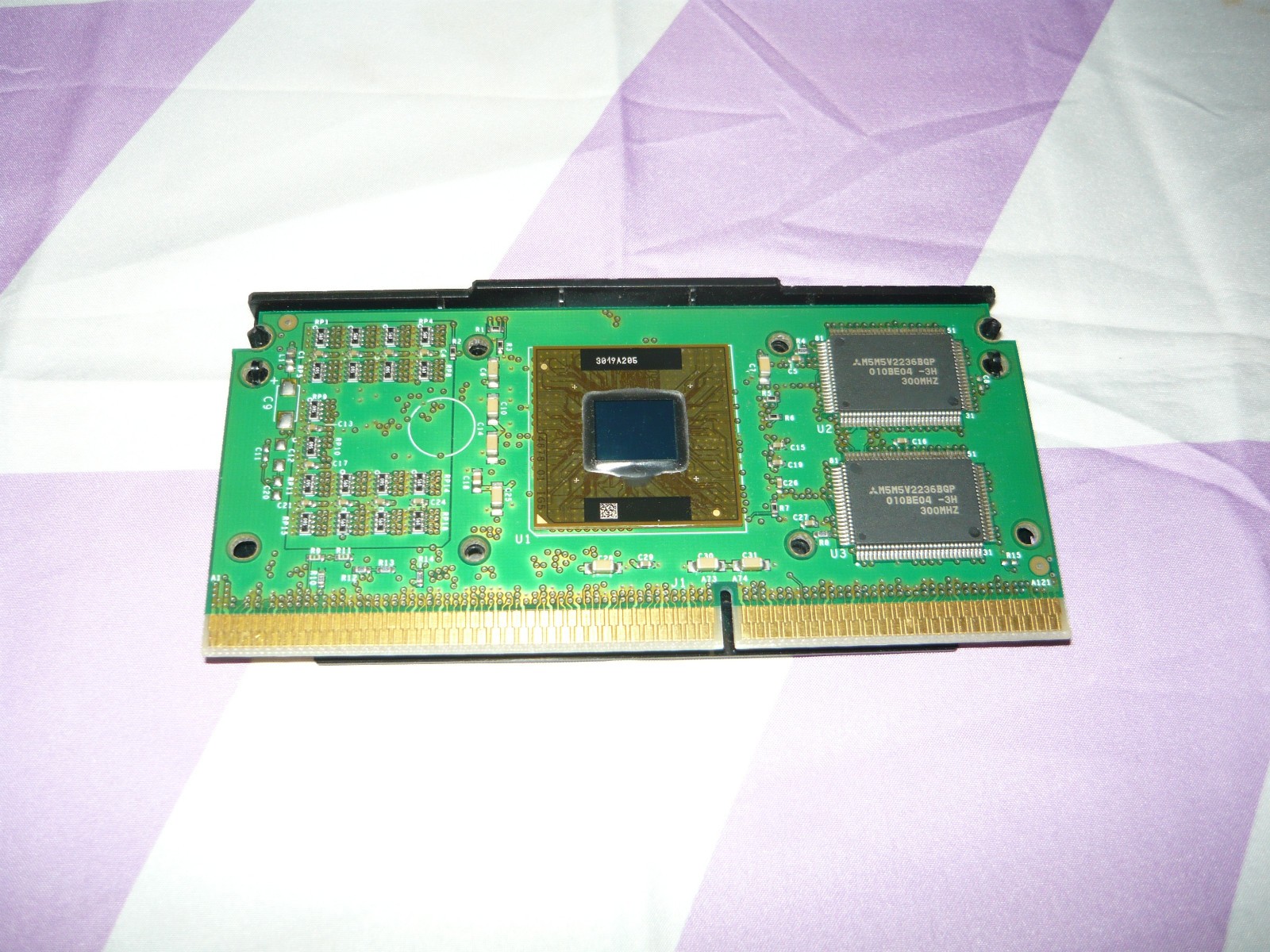 Vintage Intel Pentium III 550 Slot 1 CPU Processor Only Used Good