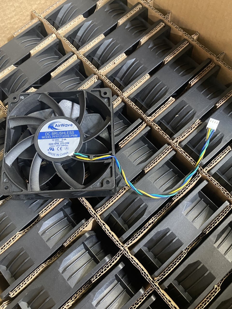 Super High Airflow 275 CFM 5200 RPM 4Wire PWM Fan DC 12V (120X120X38 MM) 120MM