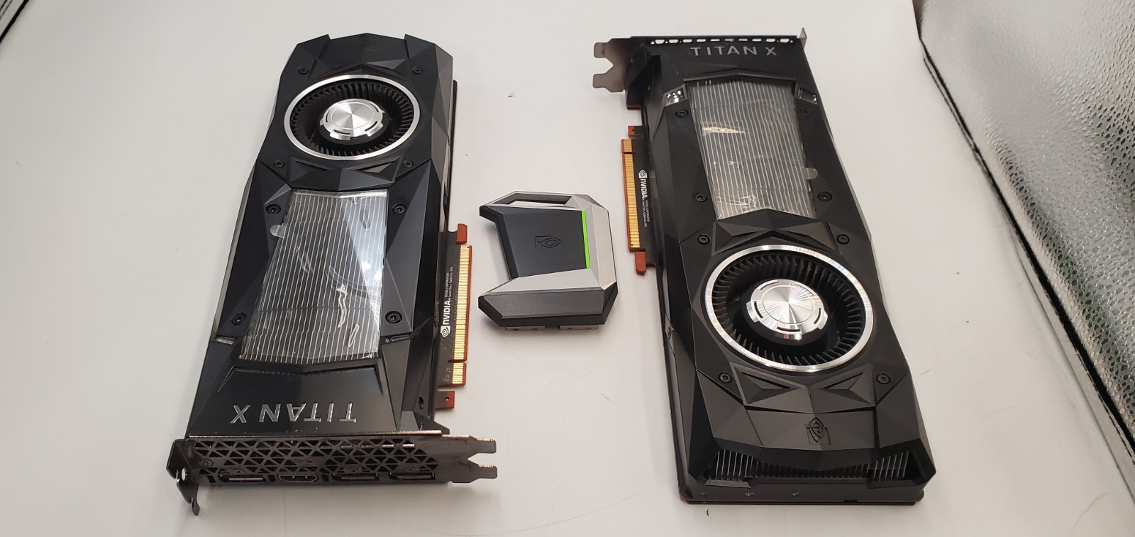 NVIDIA Titan Xp 12GB GDDR5X x2 + Genuine NVIDIA HB SLI Bridge Pascal Tested
