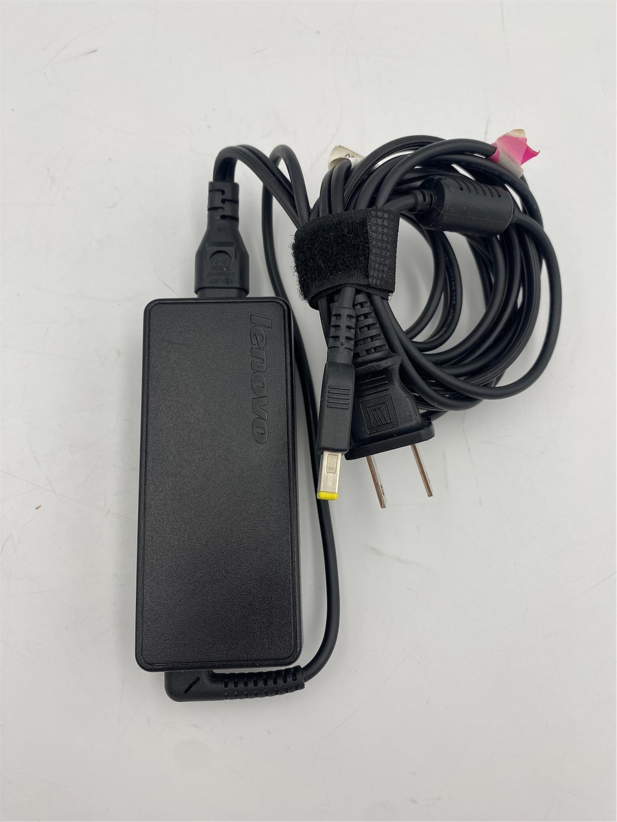 Lenovo 65W,20VDC,2P,WW,DEL 45N0478