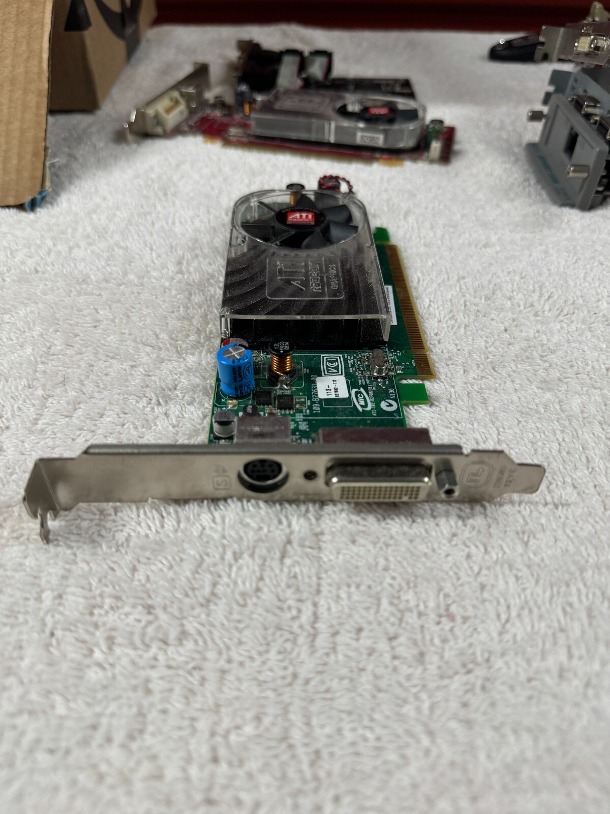 ATI Radeon 109-B27631-00 256MB ATI-102-B27602B Video Card – Green
