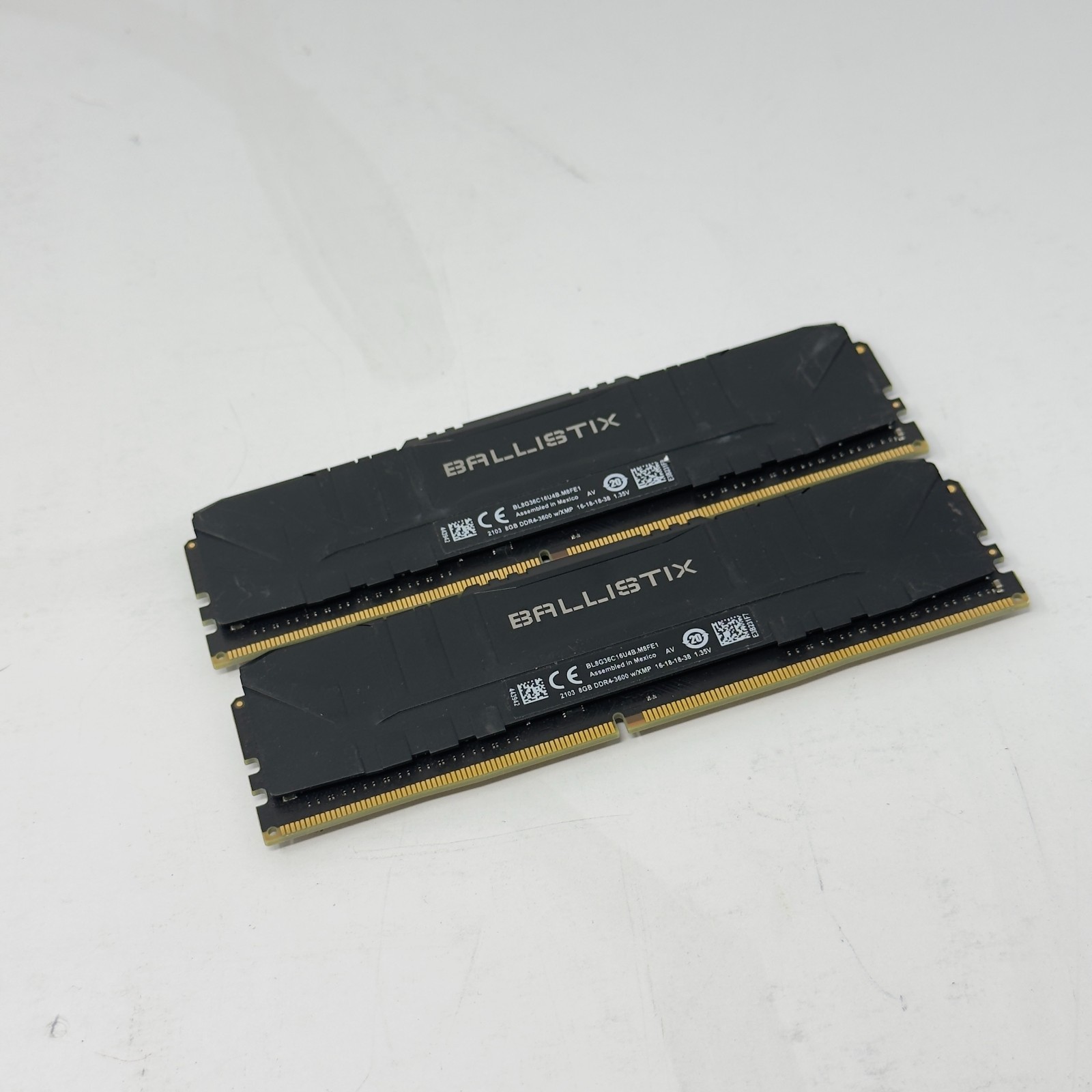 Crucial Ballistix 16GB 2x8GB DDR4-3600 CL16 UDIMM RAM BL8G36C16U4B