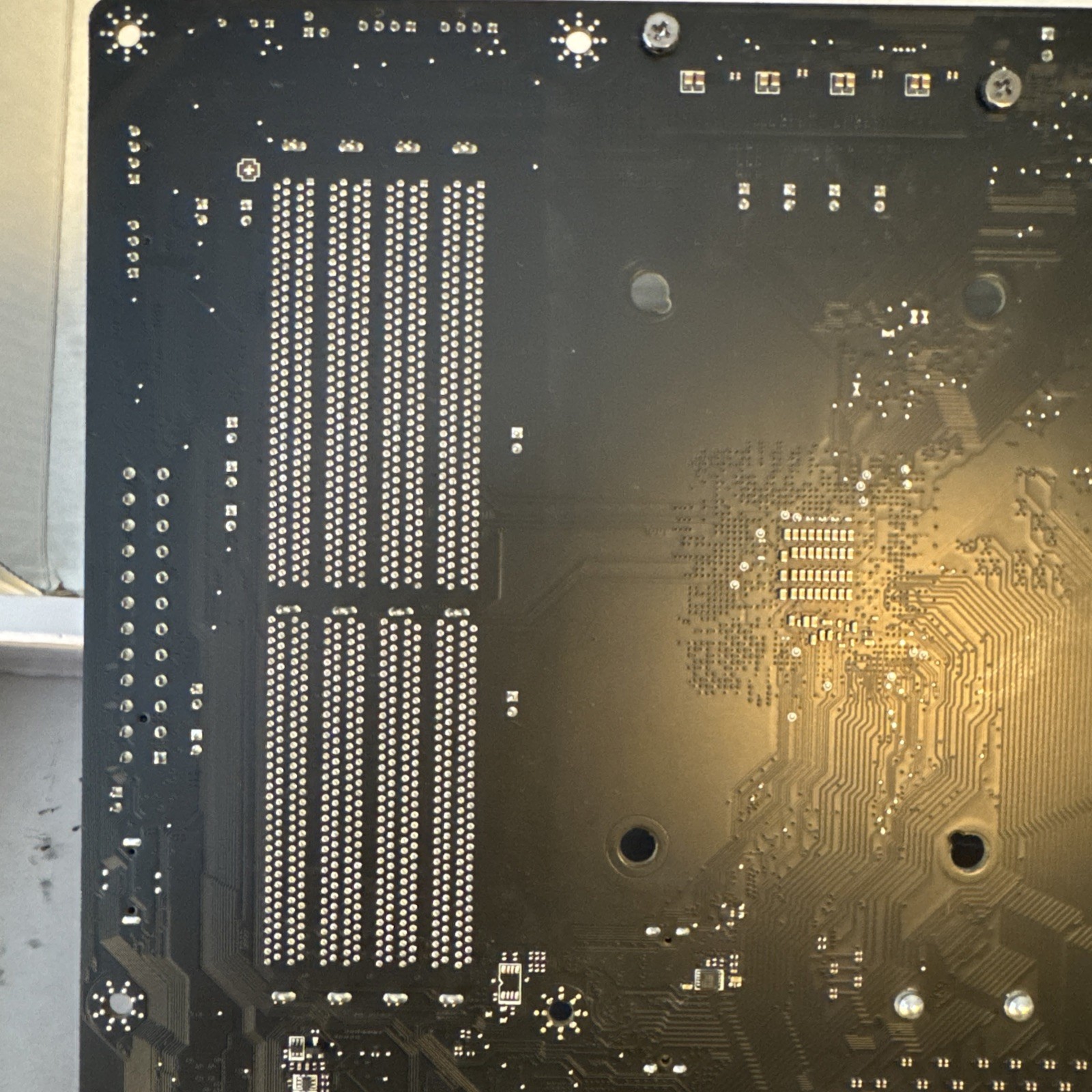 MSI MAG B550 Tomahawk ATX Motherboard AMD Socket AM4 DDR4 Gaming AS IS