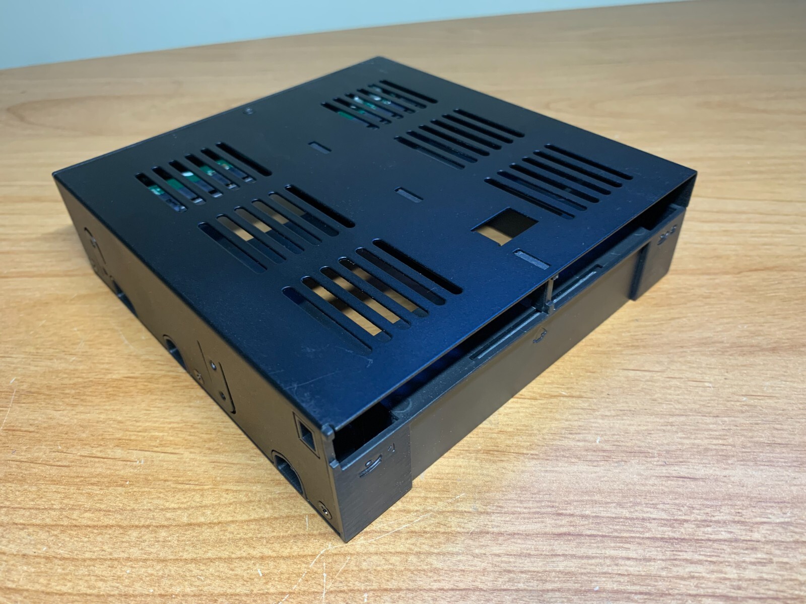 Icy Dock MB322SP-B Rack for 2.5″/5.25″ SATA/SAS HDD/SSD without mini ExpressTray