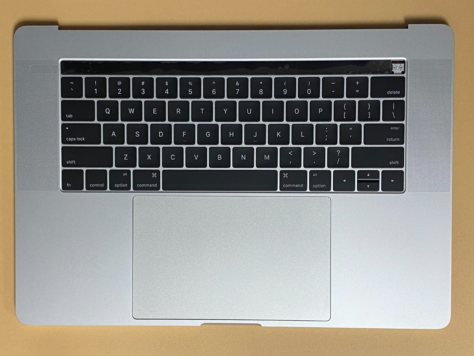 Apple MacBook Pro 15″ A1707 2017 Top Case w/ Touchpad & Battery Silver OEM