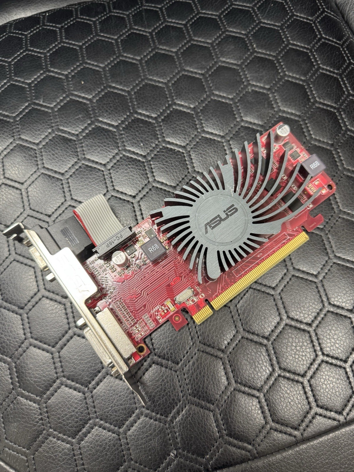 AMD Radeon R5 230, 2GB GDDR3, HDMI, DVI, VGA, Asus R5230-SL-2GD3-L