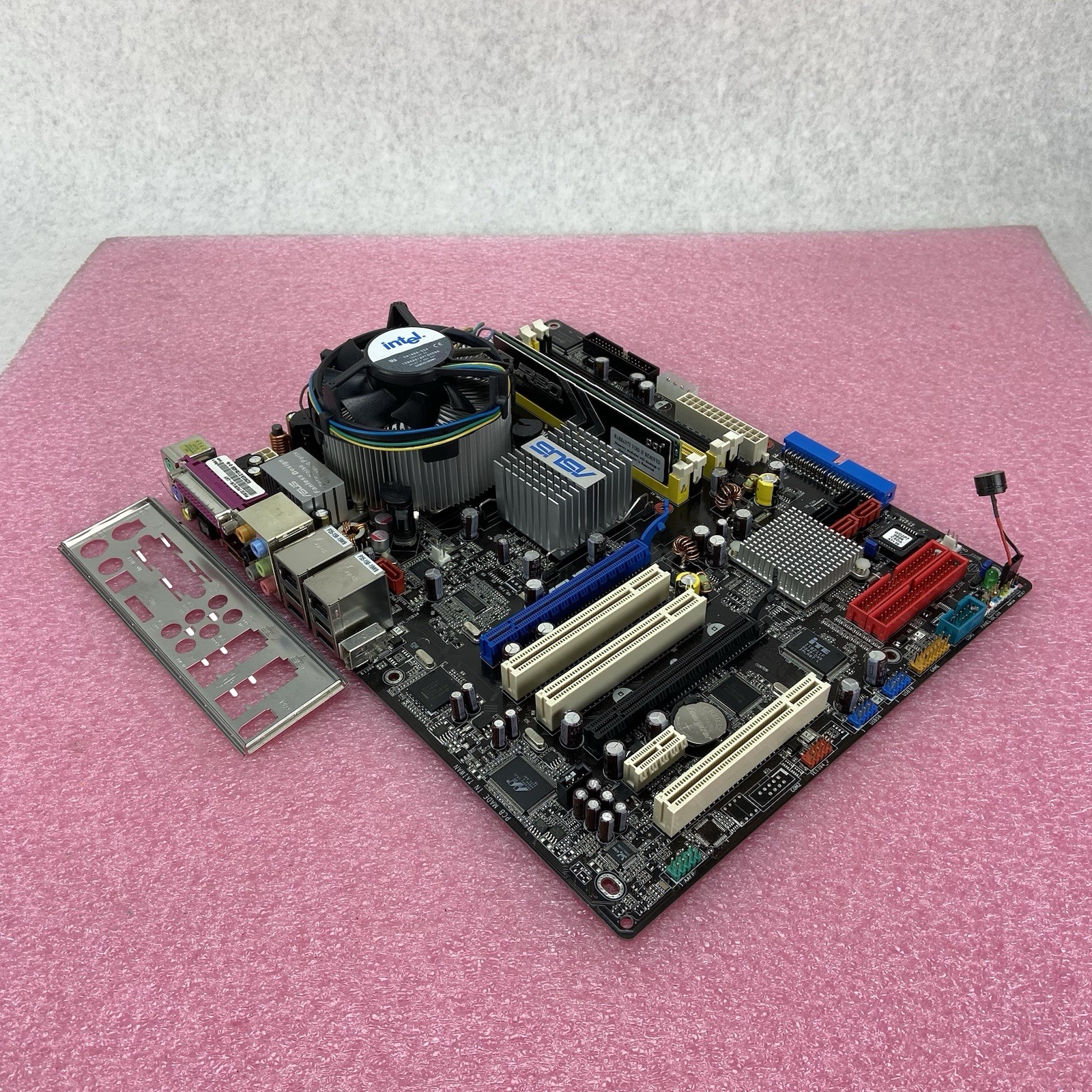 ASUS P5WD2-Premium Motherboard Intel Pentium 4 3.2GHz 512MB RAM w/IO Shield
