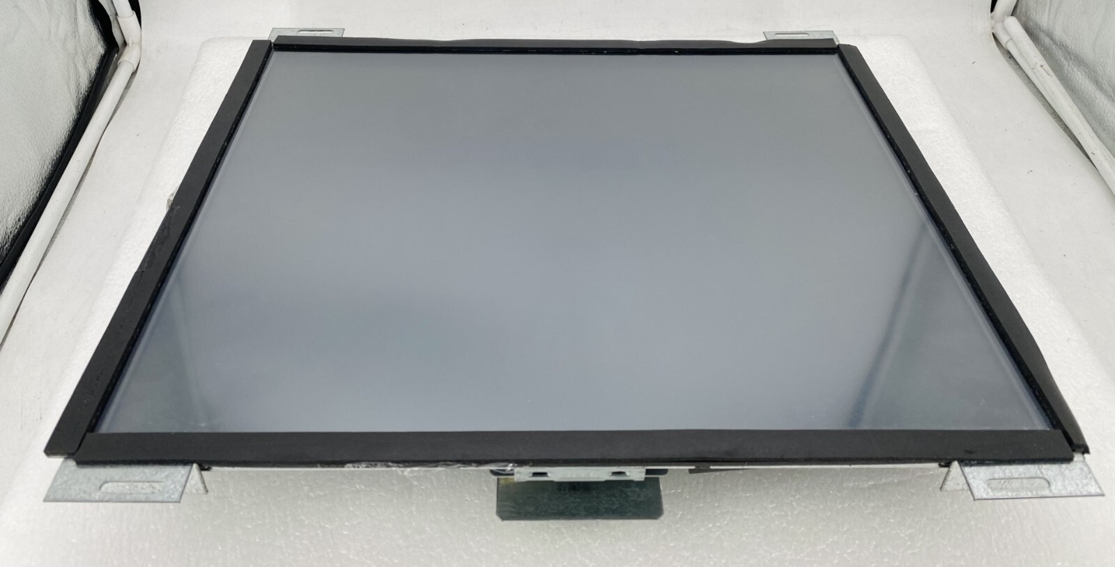 ELO M190ETN01 19″ LCD MONITOR PANEL SCREEN