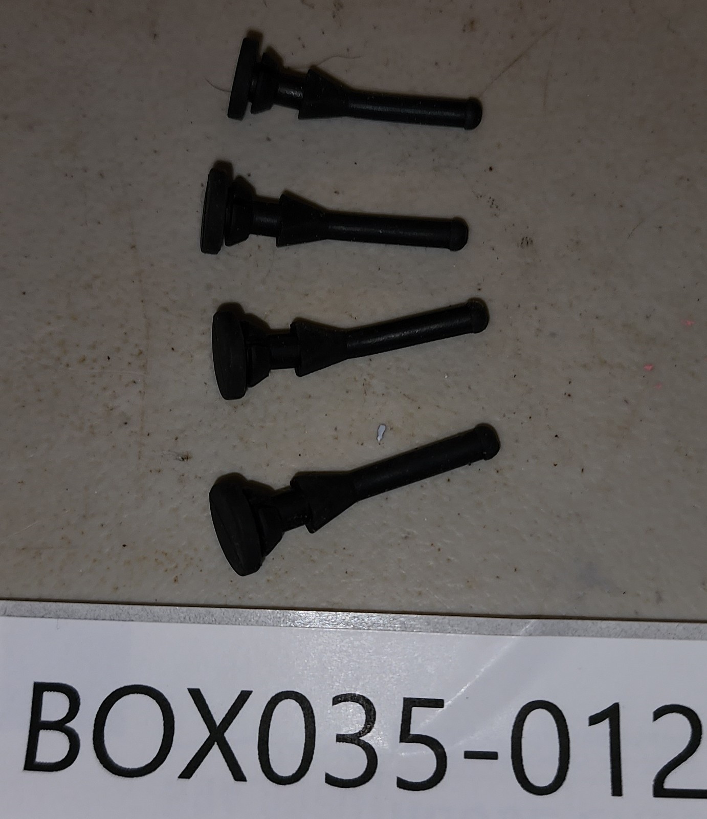 BOX035-012 Lot of 4 Rubber Case Fan Mount Vibration Isolator for Dell Desktop