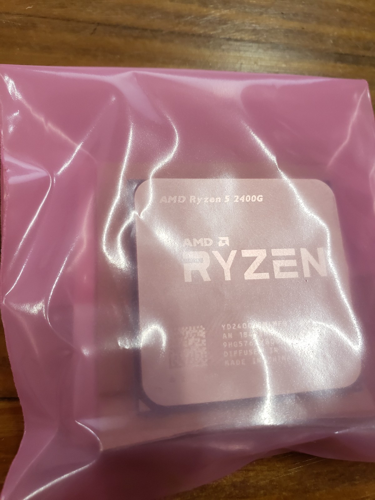 AMD Ryzen 5 Pro 2400G YD240BC5M4MFB – 3.60GHz 4-Core Socket AM4 Processor CPU