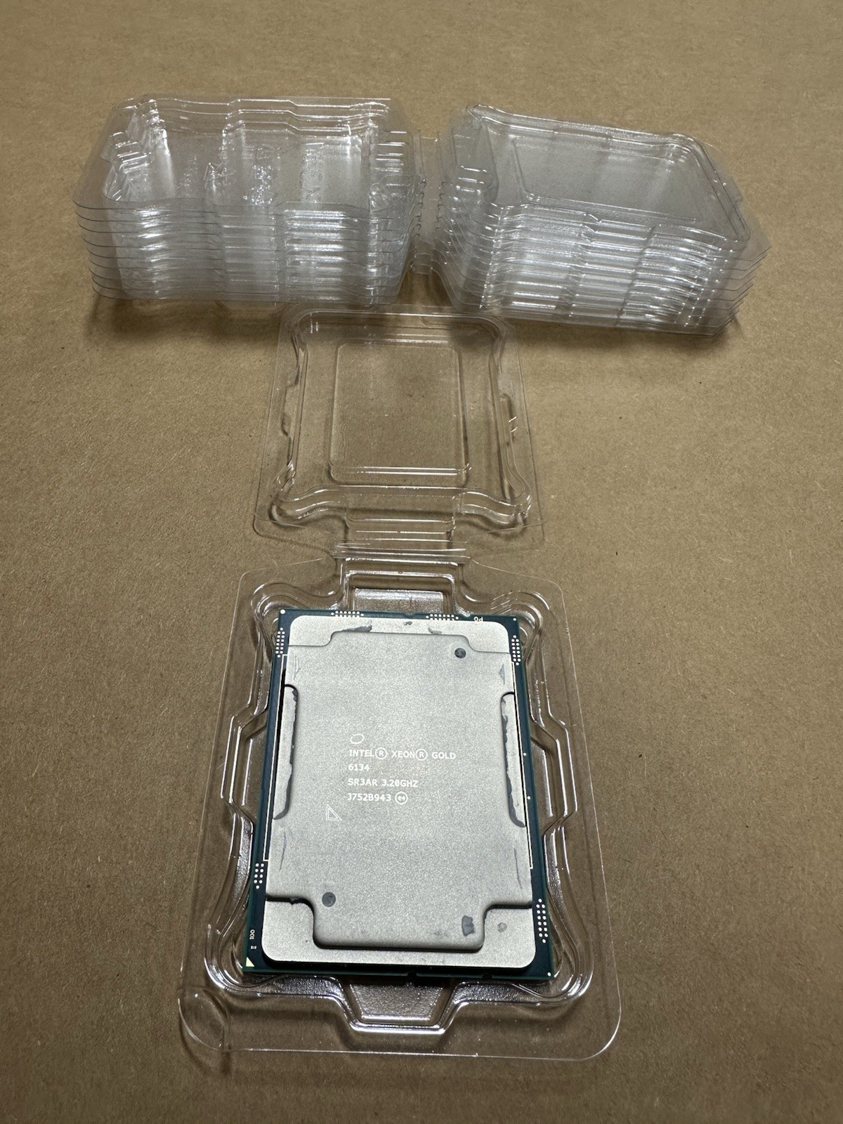 10pcs CLAM SHELL LGA3647 CPU PROTECTIVE CASE FOR Intel Xeon GOLD 6252 6230