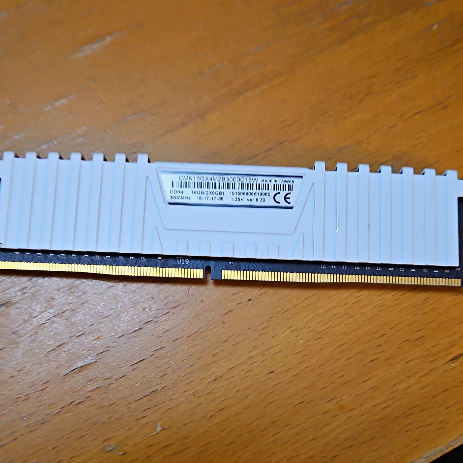 Corsair Vengeance LPX 16GB (2x8GB) 3000MHz DDR4 DIMM RAM CMK16GX4M2B3000C15W