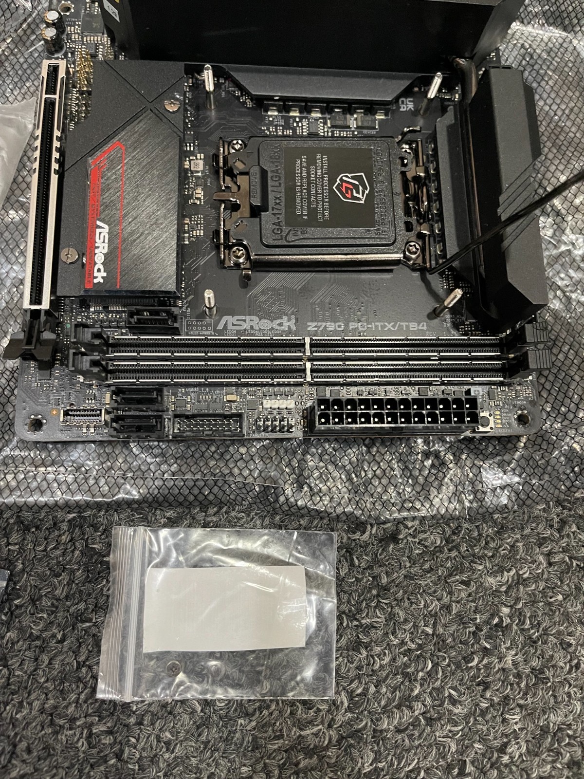 Asrock Z790 PG-ITX/TB4 Motherboard 96GB HDMI LGA 1700 DDR5 Mini-ITX 17*17 Z790