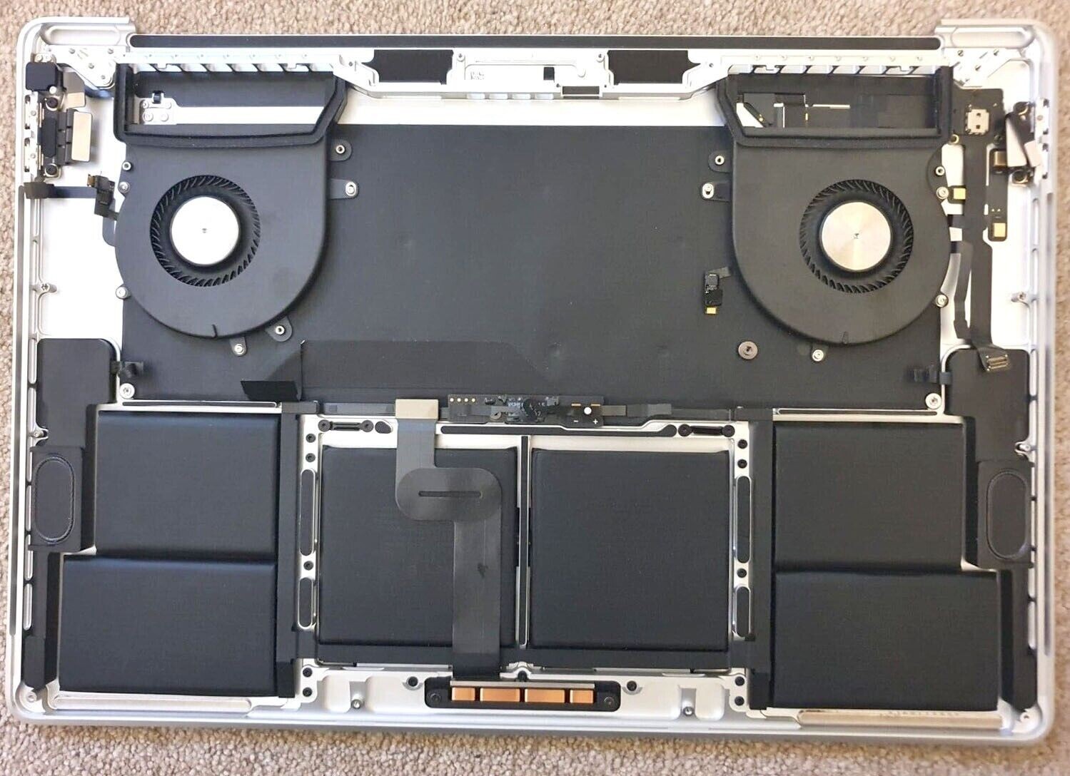 Apple MacBook Pro 16 A2141 2019 Palmrest Touchpad Keyboard Battery Space Gray A-