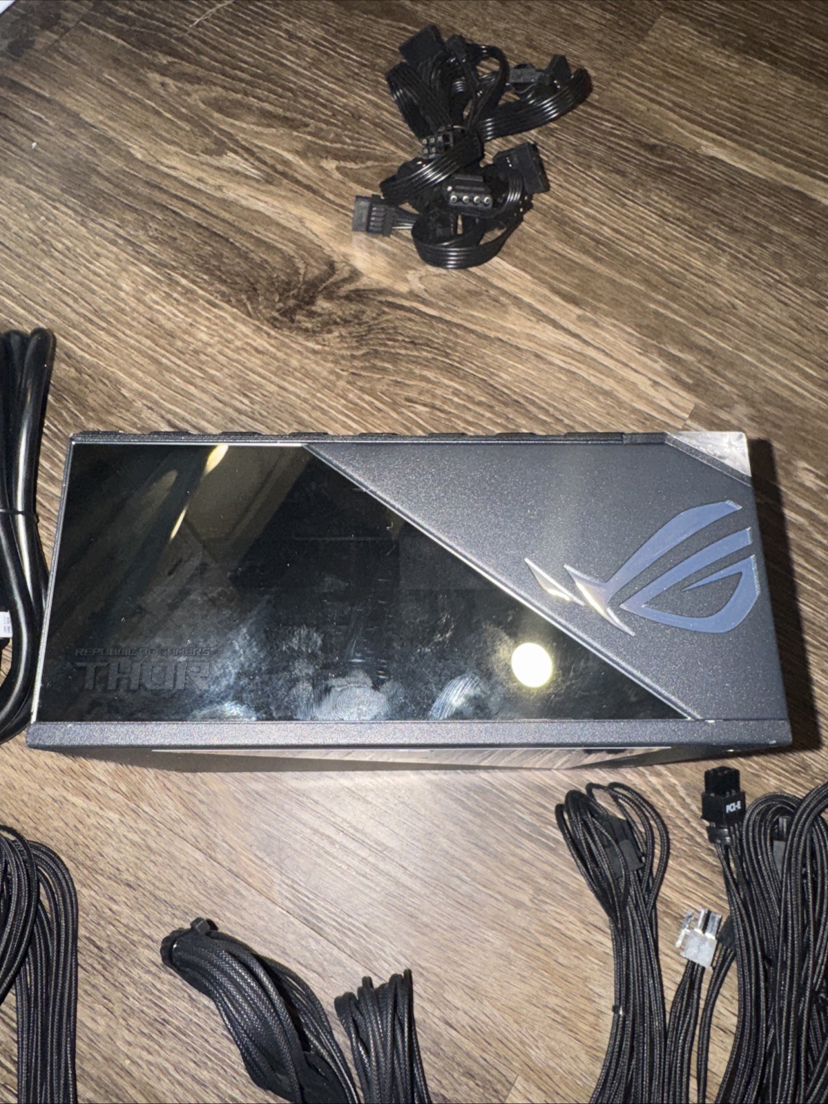 Asus ROG THOR 1600T Gaming 1600W 80+ Titanium Fully Modular ATX PSU (Read)