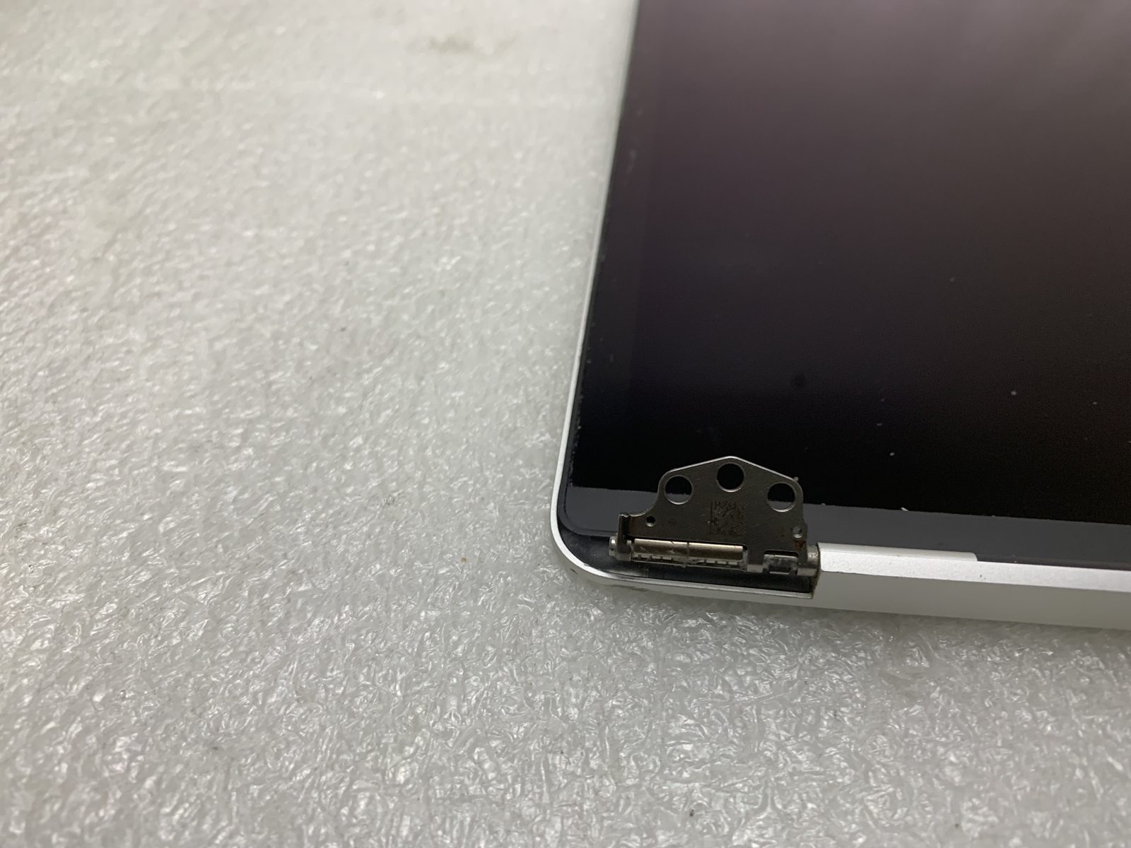 MacBook Pro A1706 A1708 13″ 2016 2017 LCD Assembly SILVER 661-05096 Grade C