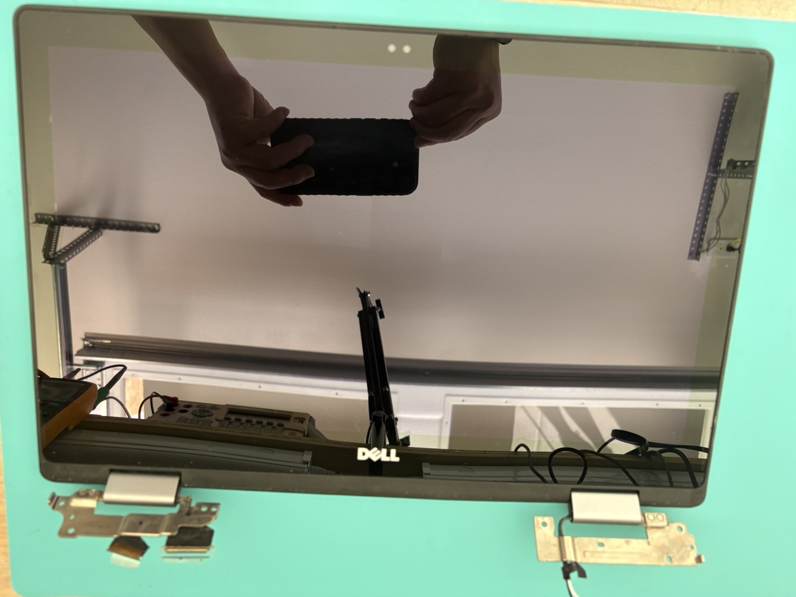 ORIGINAL DELL 15 7579 P58F 2-in-1 15.6″ LCD TOUCH SCREEN BACK COVER HINGES GCPWV