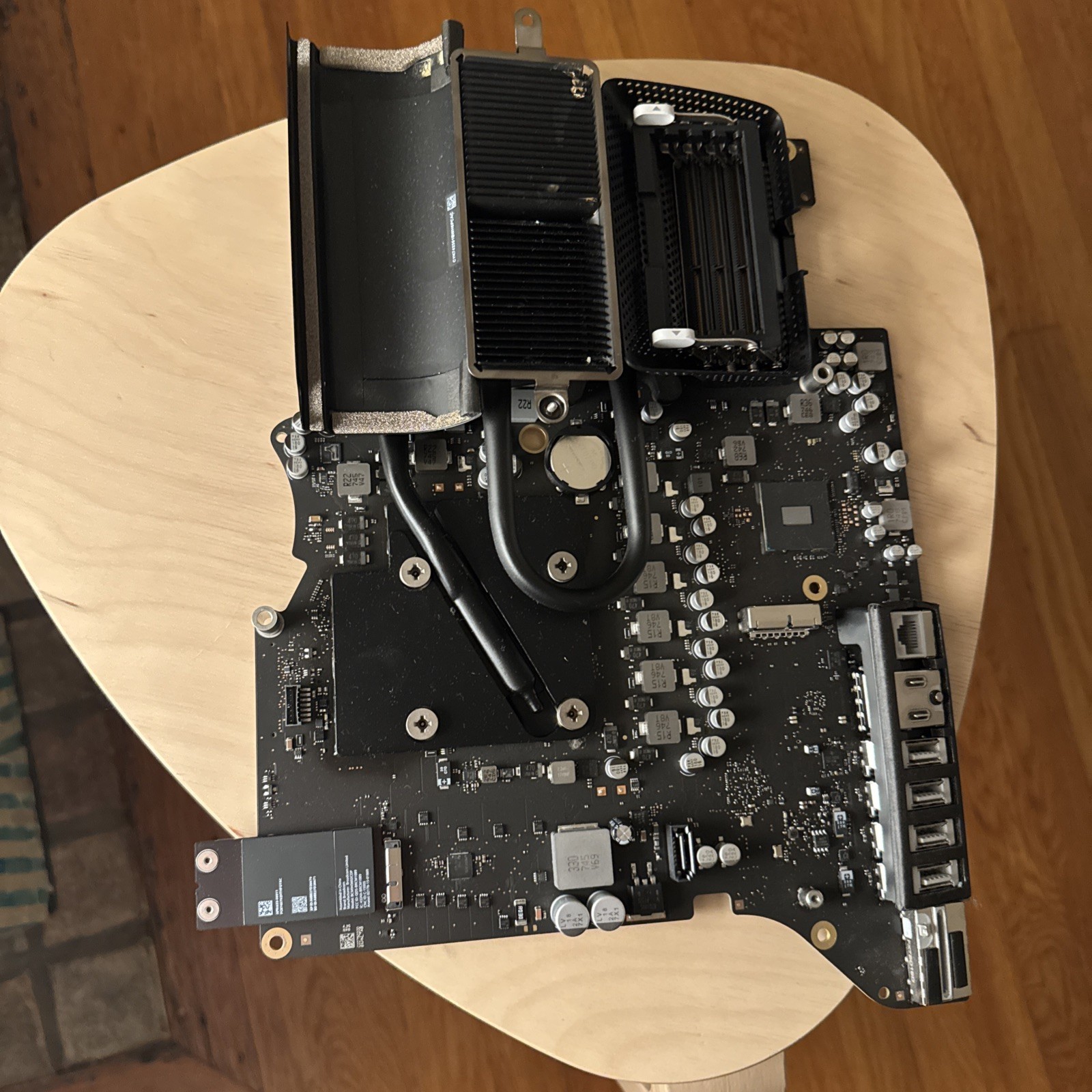 Apple iMac A1419 27″ 5k Retina 2017 Main Logic Board 820-00609-A With CPU 3.8ghz