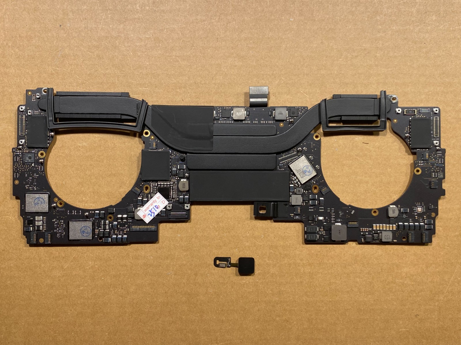 Apple MacBook Pro 13 A2251 2020 Logic Board i7 2.3GHz 32GB 512GB + Touch ID