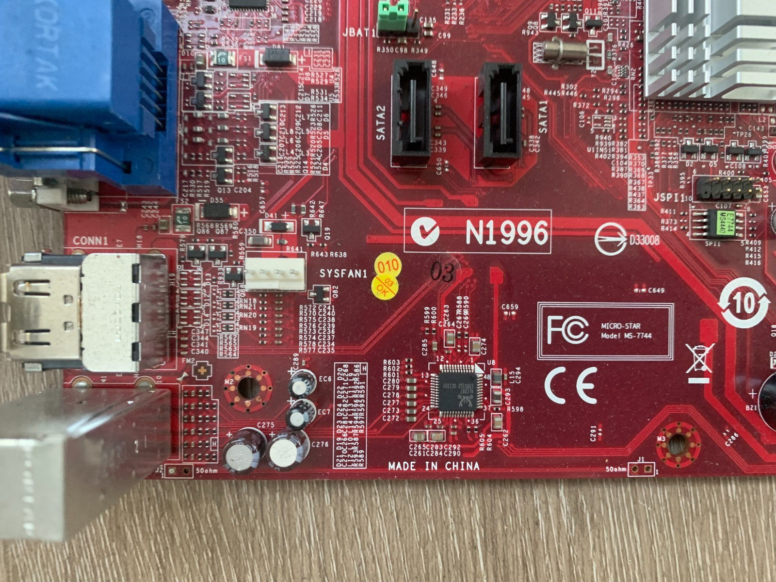 MSI MS-7744 motherboard. On-board audio, Gigabit LAN, VGA, HDMI, DVI CPU 4GB RAM