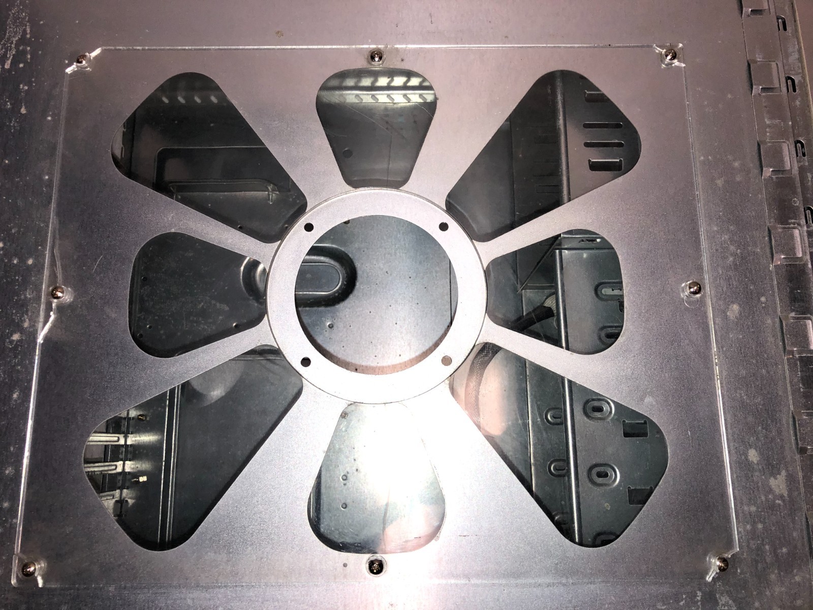 Unbranded Steel Silver Gray Mid-2000s ATX Mid Tower Gaming Computer Case – Used