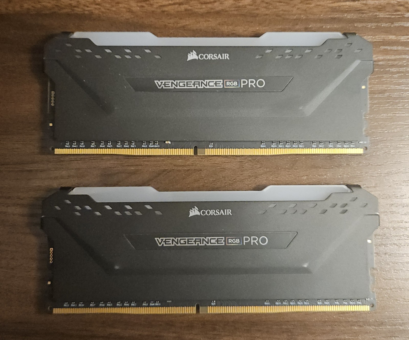 Corsair Vengeance RGB Pro 32GB (2 x 16GB) DDR4 DRAM 3200MHz C16 Memory Kit Black