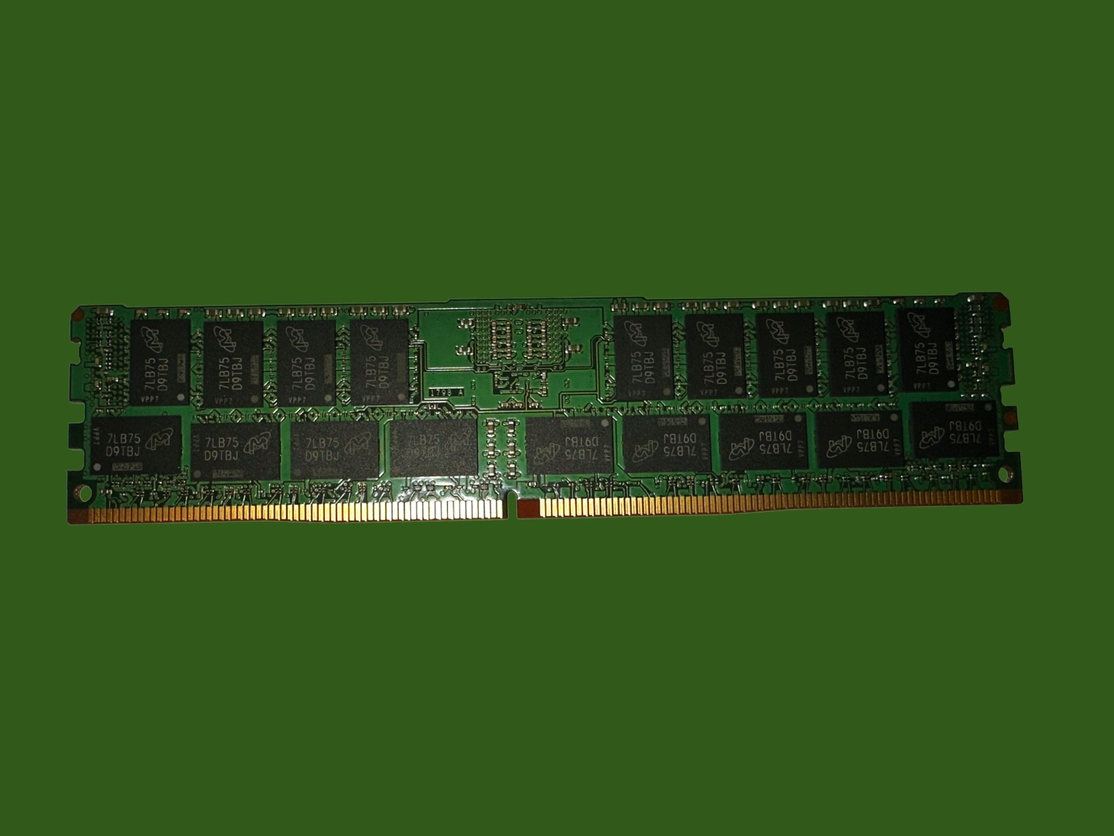 4 x 32GB = 128GB Micron 32GB DDR4-2400 ECC RDIMM 2Rx4 PC4-19200 MTA36ASF4G72PZ-2