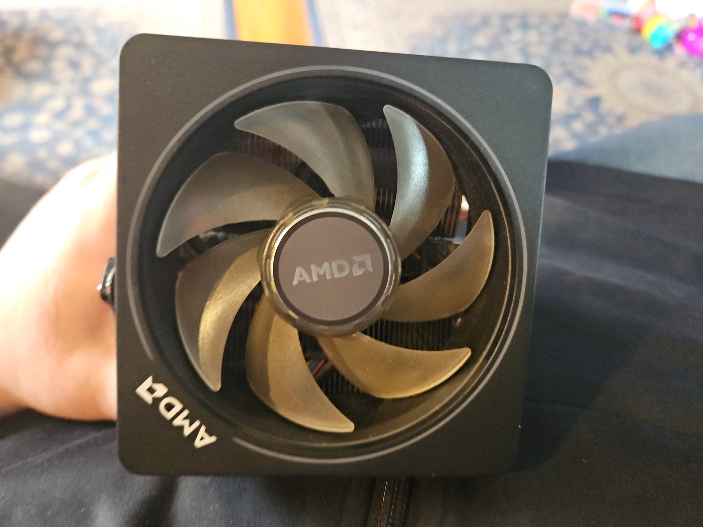 AMD AM4 Wraith Prism LED RGB Cooler CPU Fan