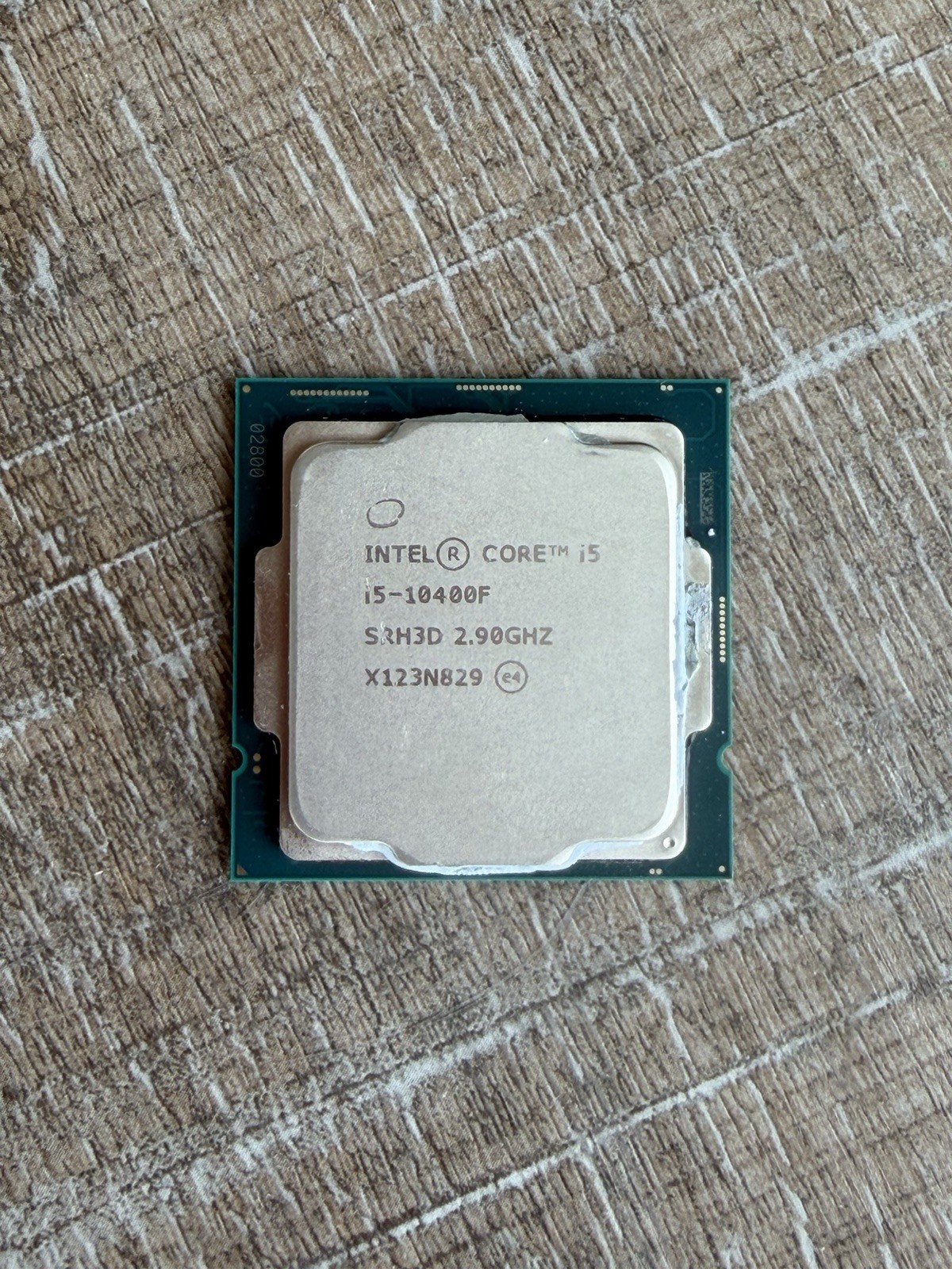 Intel Core i5-10400F (2.90 GHz, 6 Cores, 12 Threads, LGA 1700