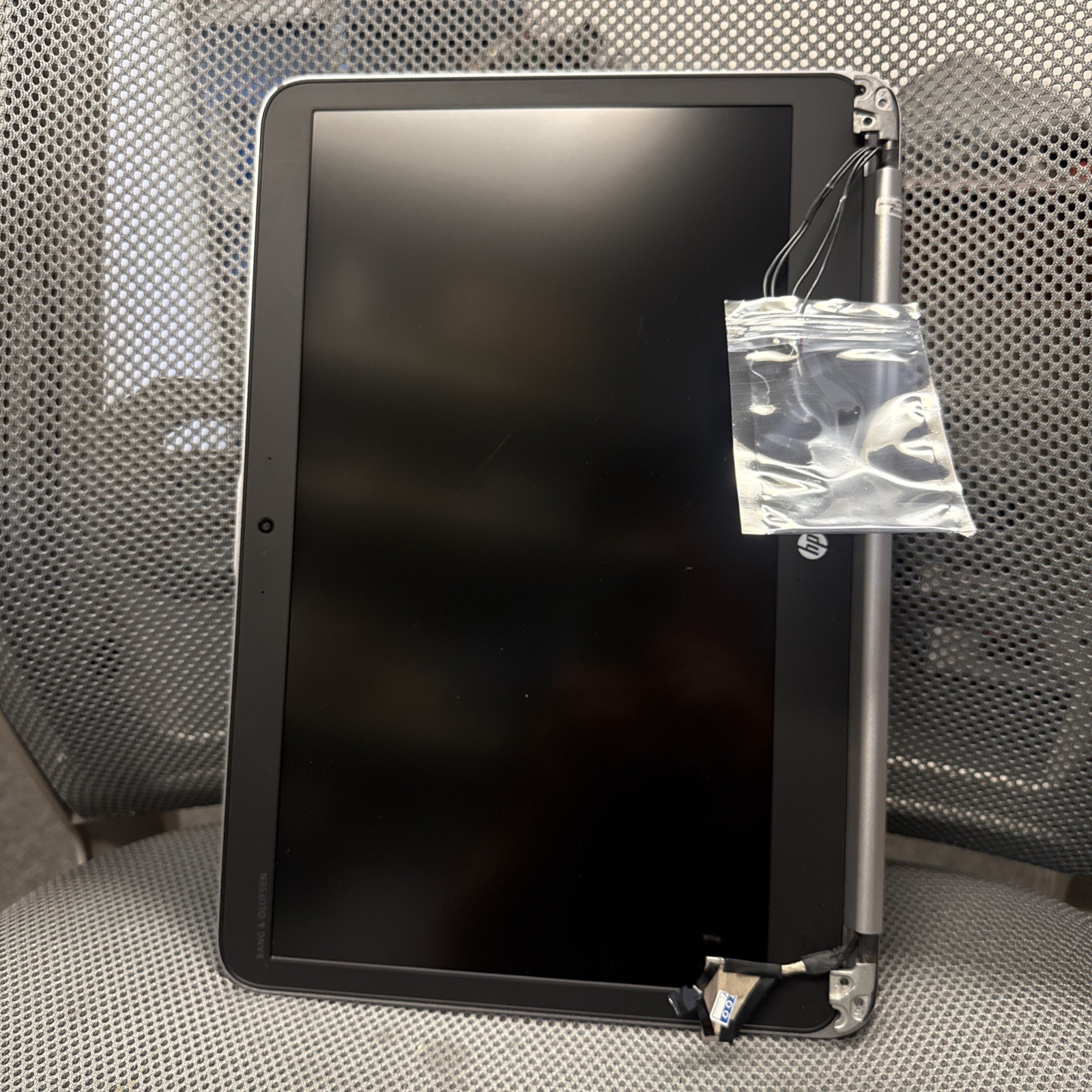 New Genuine HP LCD Screen Assembly 851705-001 Replacement Laptop Part