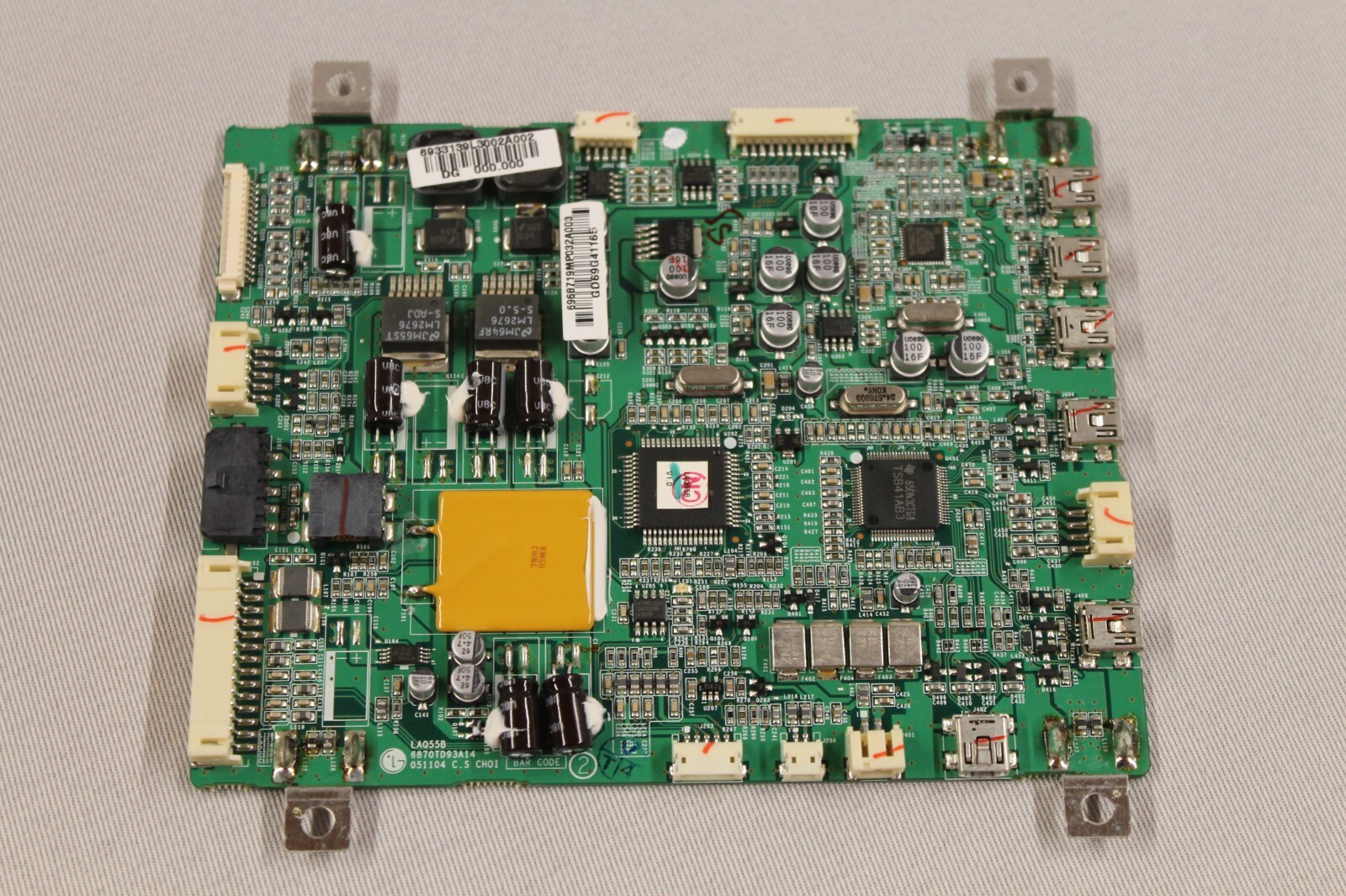 Apple A1083 Cinema HD Display 30″ Main Logic Board LAQ55B 6870TD93A14 TESTED