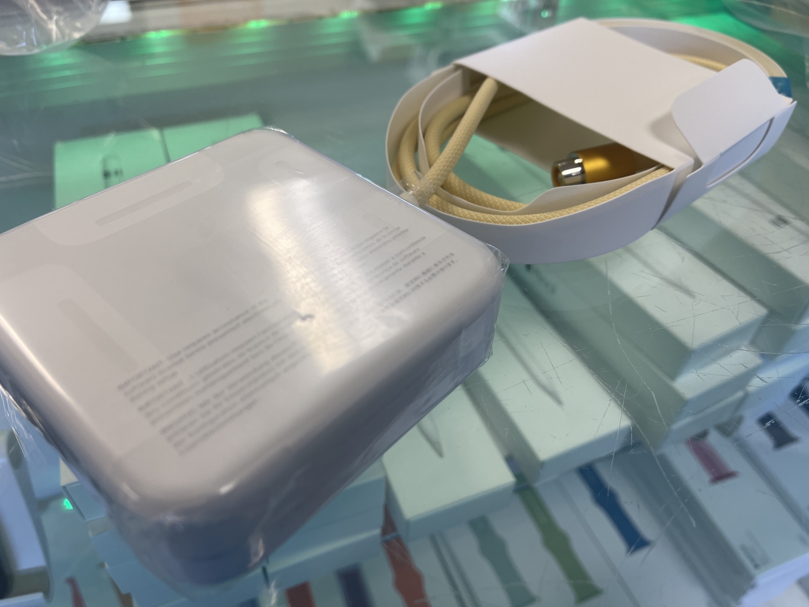 Genuine apple iMac 24″ M1 power adapter Yellow A2290