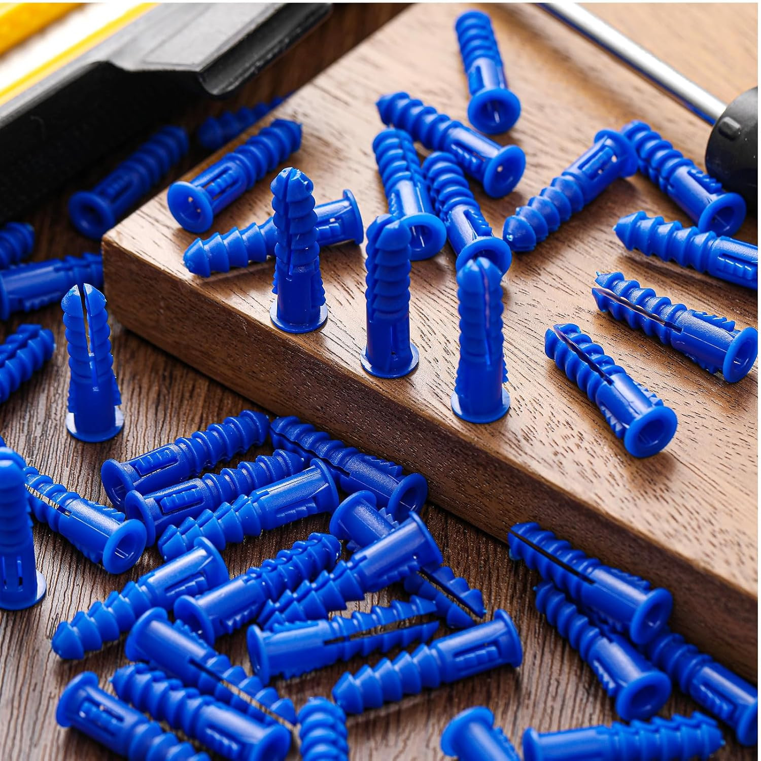 500PCS #8–12 x 1-1/4″ Ribbed Plastic Drywall Anchors for Hollow Walls Blue