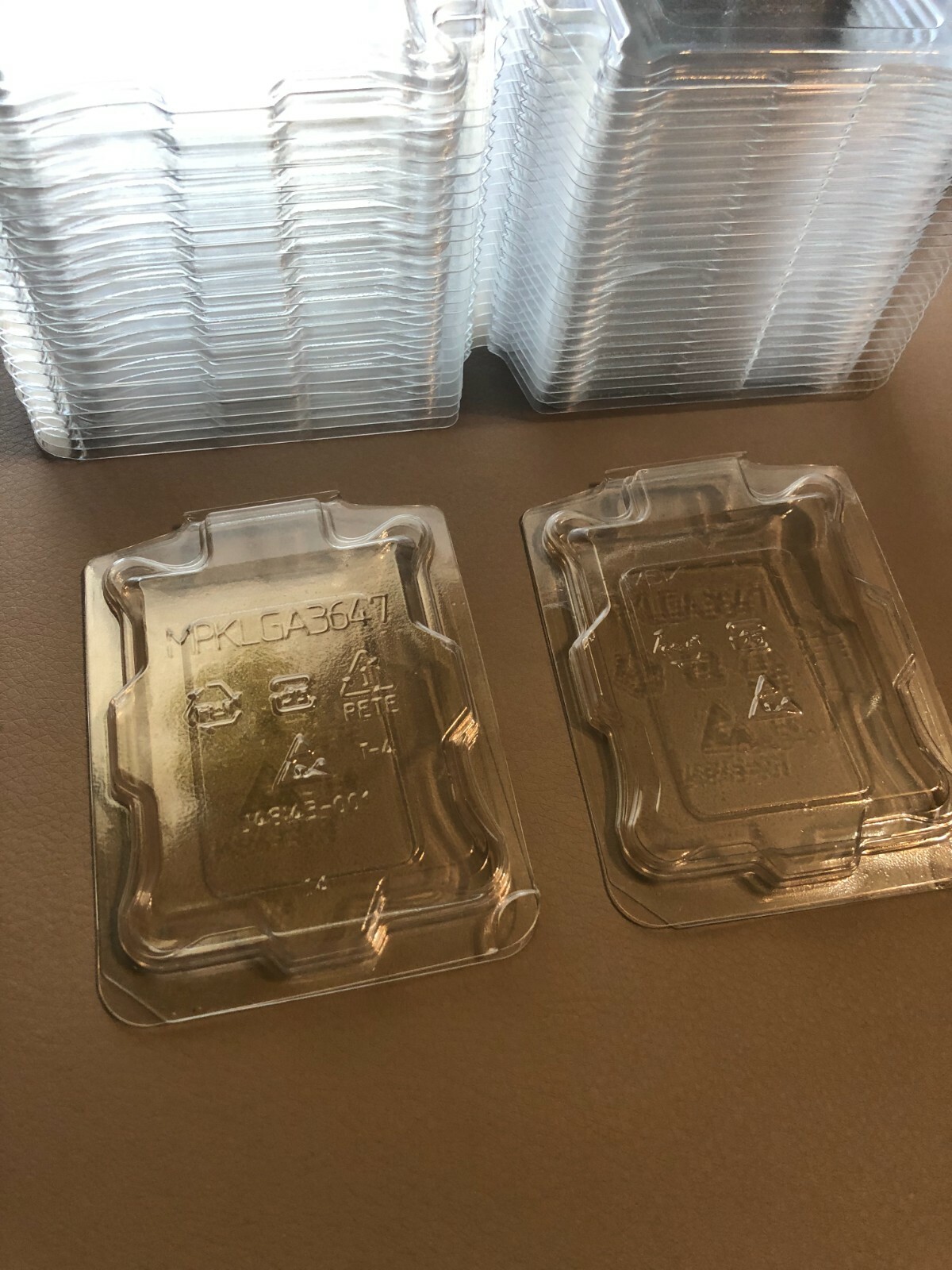 2 Pcs CLAM SHELL LGA3647 CPU PROTECTIVE CASE FOR Intel Xeon GOLD 6252 6230